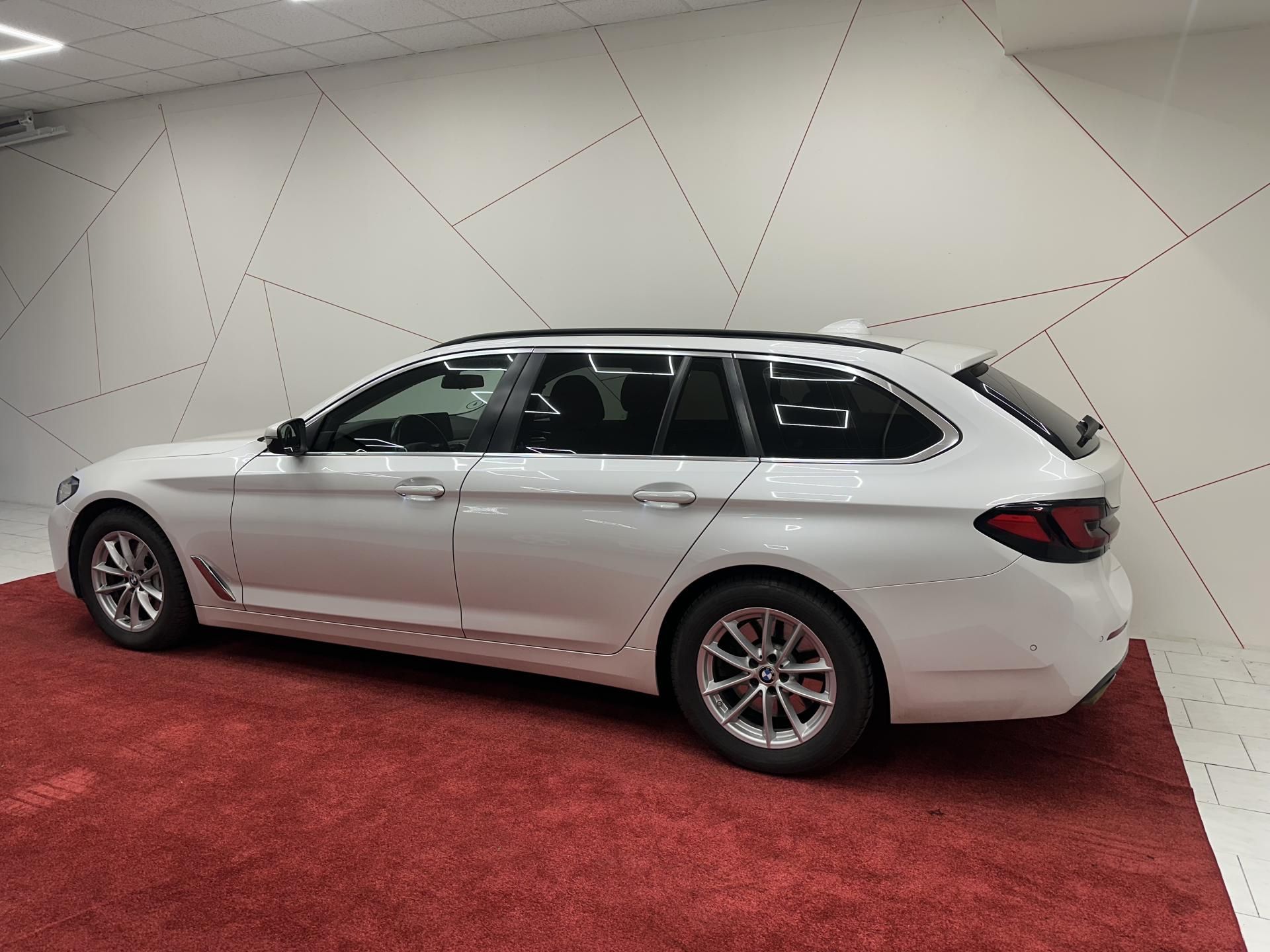 BMW Řada 5, 530d TAŽNÉ*LED*KAMERA*TOP SPEC - fotka 3