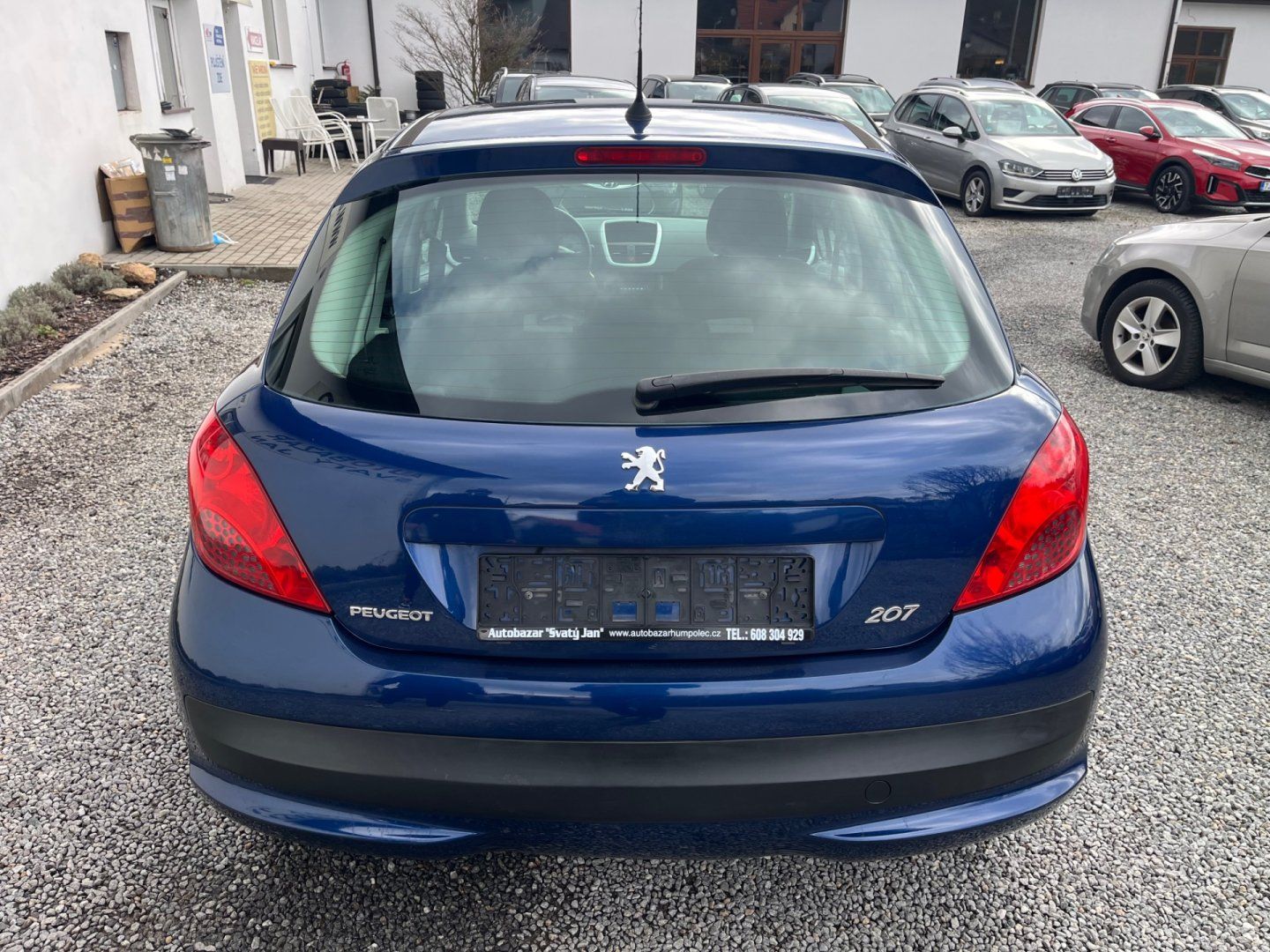 Peugeot 207, 1.4 i 54 Kw Velmi pěkná - fotka 3