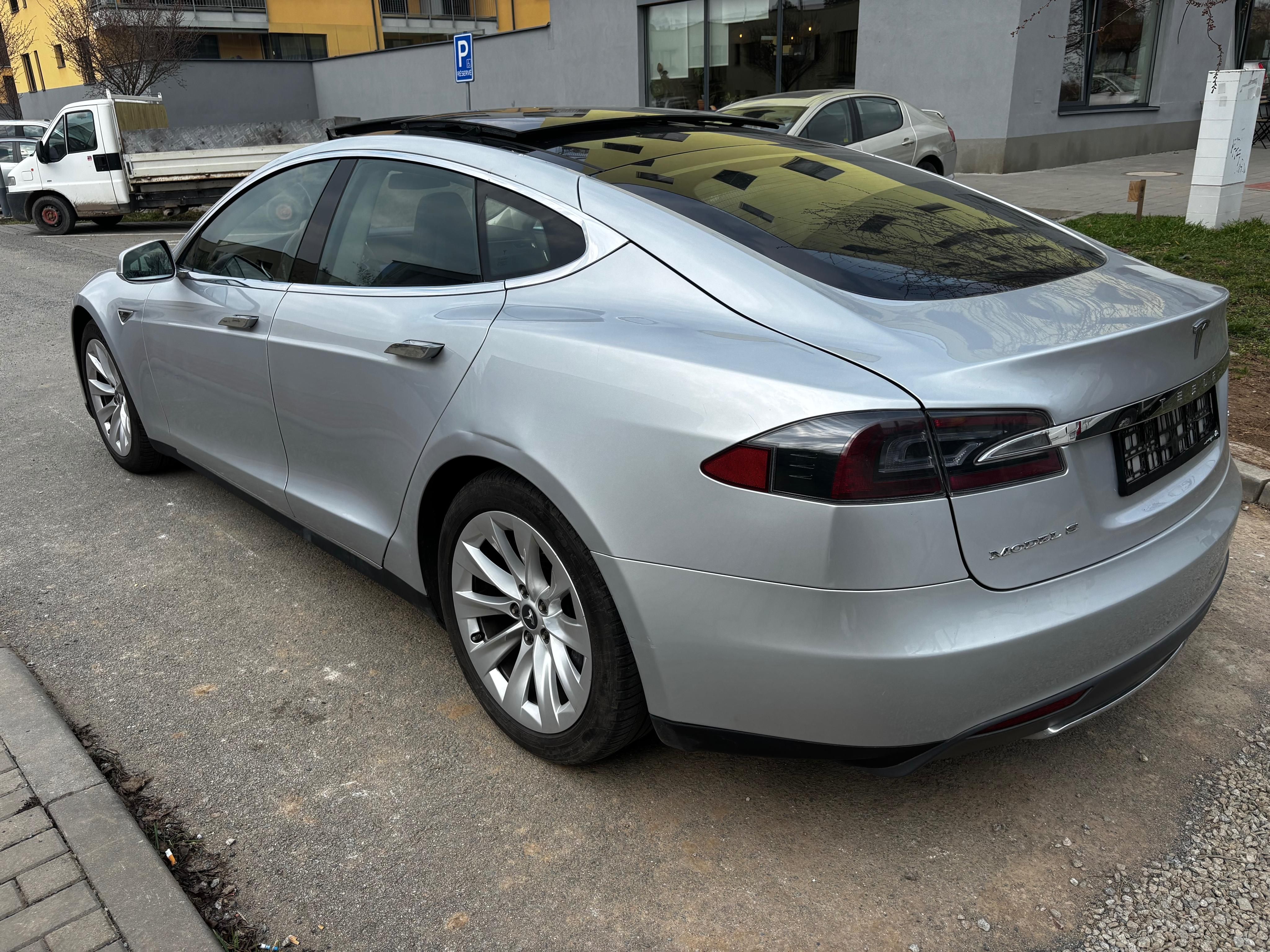 Tesla Model S, P85, supercharger FREE, 140tis - fotka 4