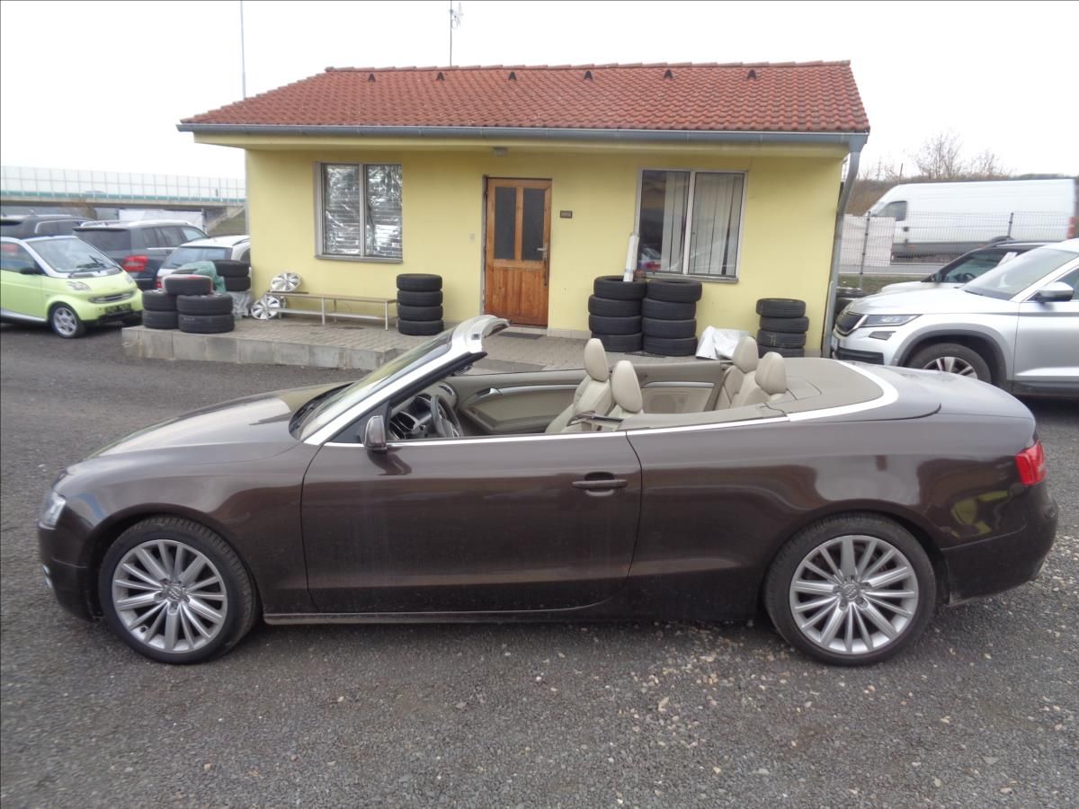 Audi A5, 2,0 - fotka 2