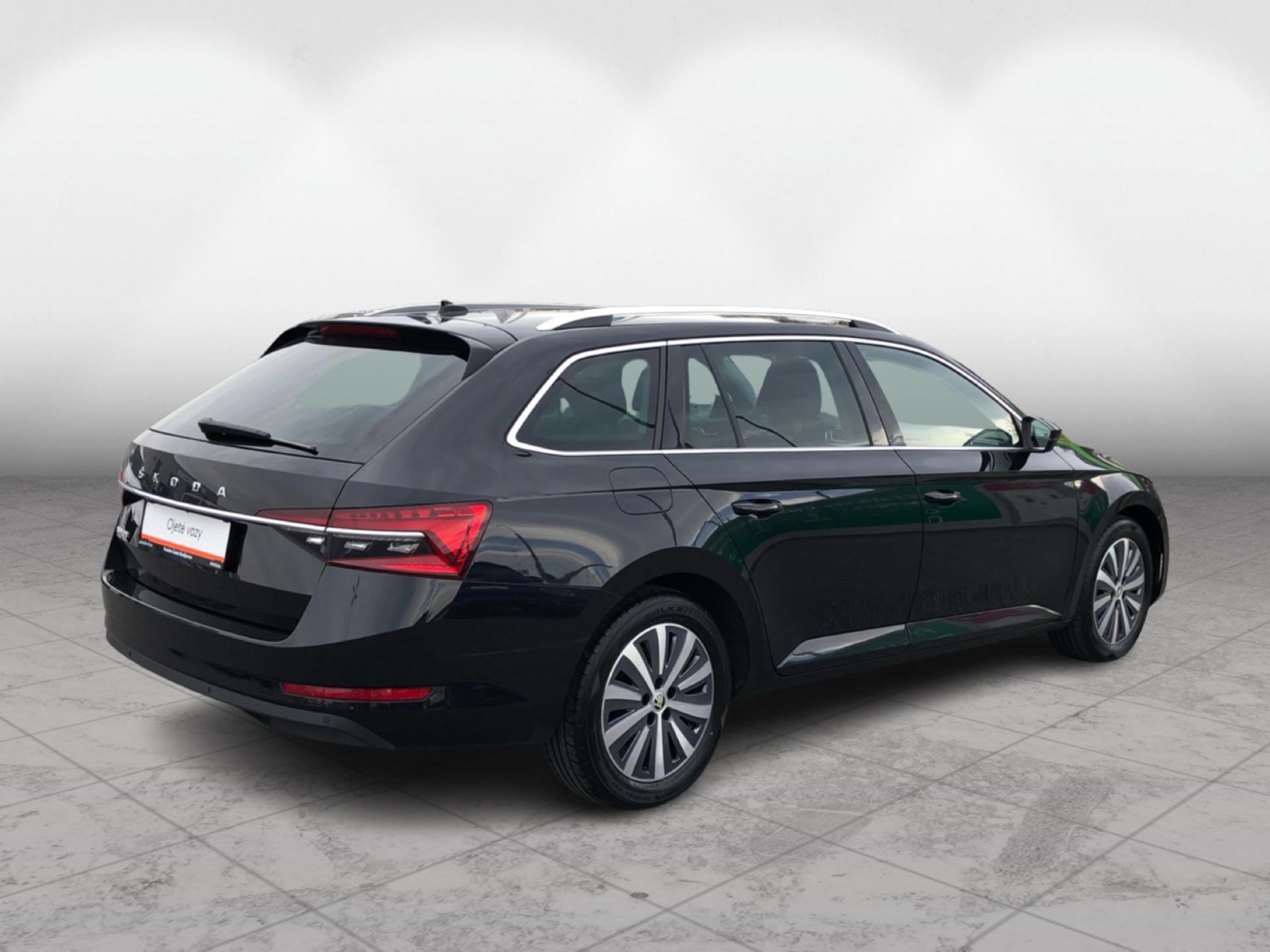 Škoda Superb, COMBI 2.0 TDi DSG 7st. SYTLE - fotka 2