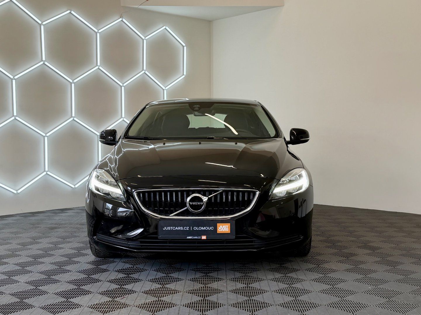 Volvo V40, 2.0 D2, 88kW, AUTOMAT - fotka 3