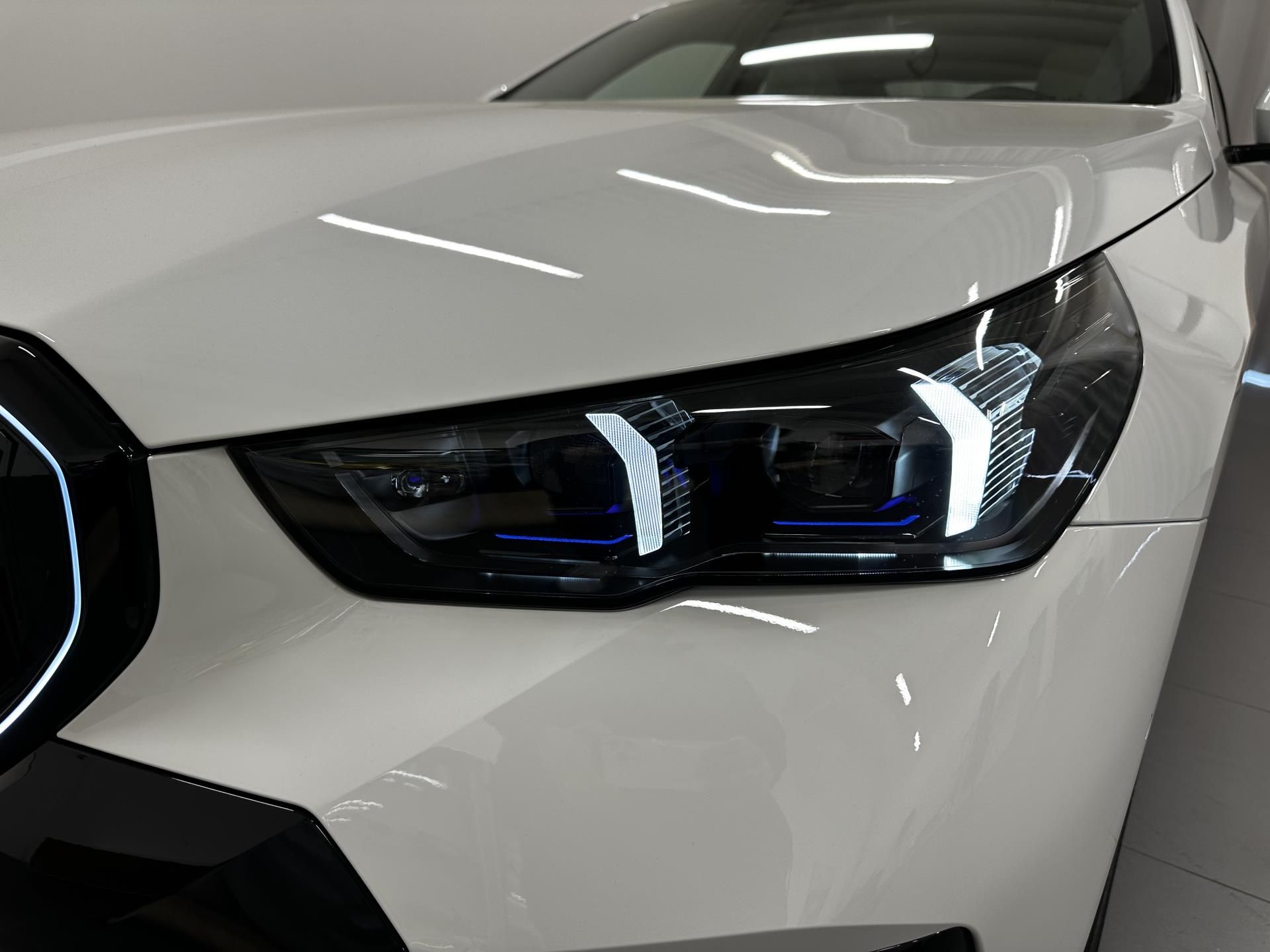 BMW Řada 5, 520d xDrive Sedan - fotka 4