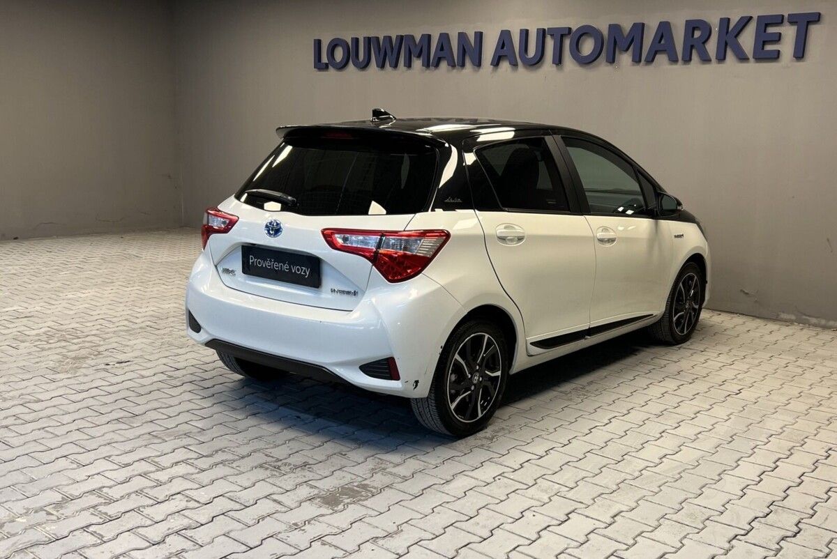Toyota Yaris, Hybrid AT Selection Smart - fotka 2