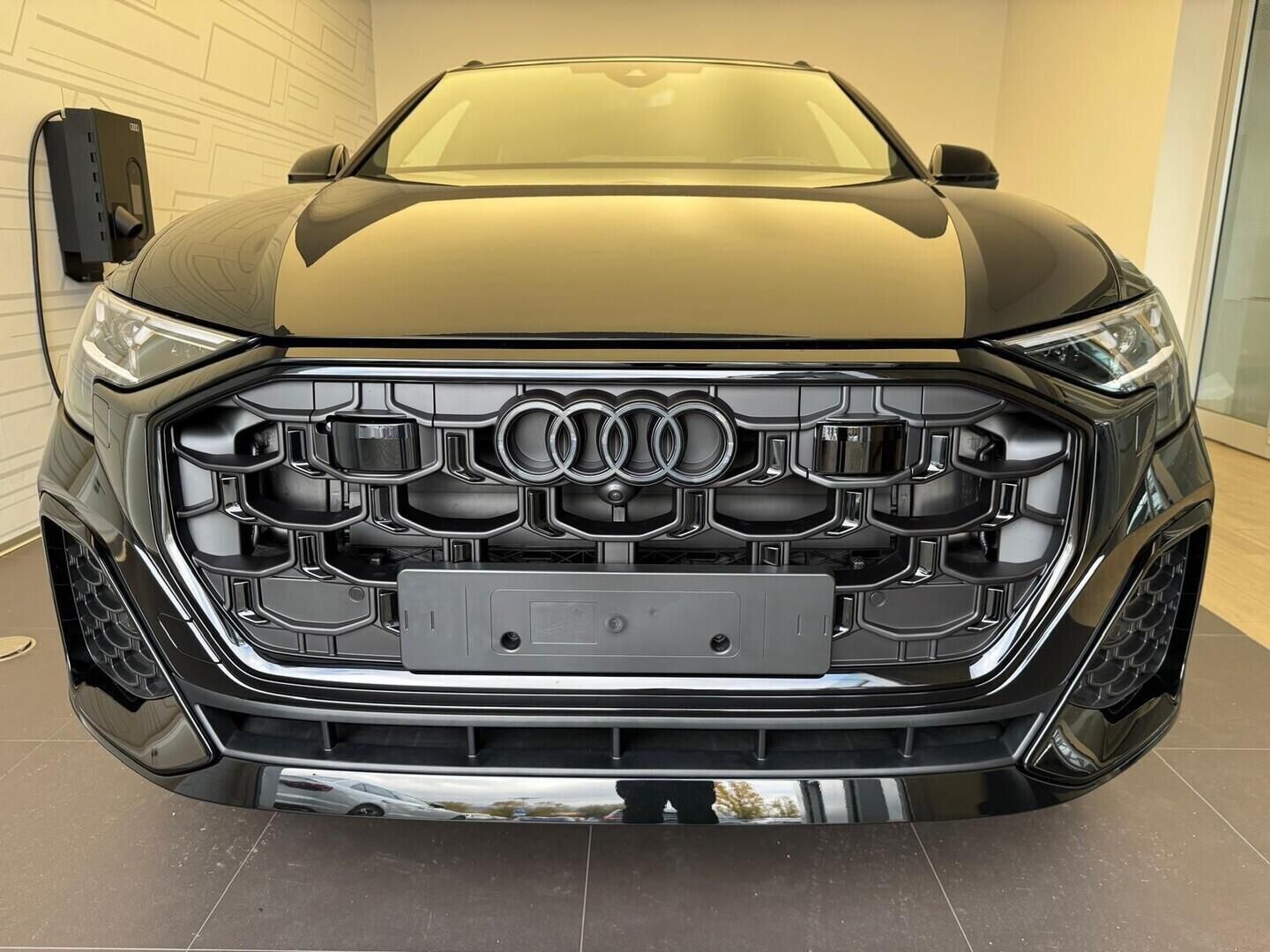 Audi Q8, SUV  50 TDI quattro 210 kW - fotka 2
