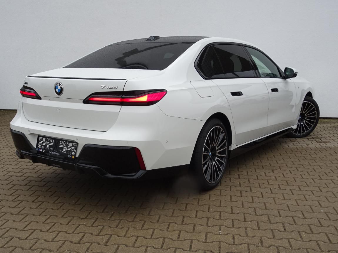 BMW Řada 7, 740d xDrive Sedan - fotka 3