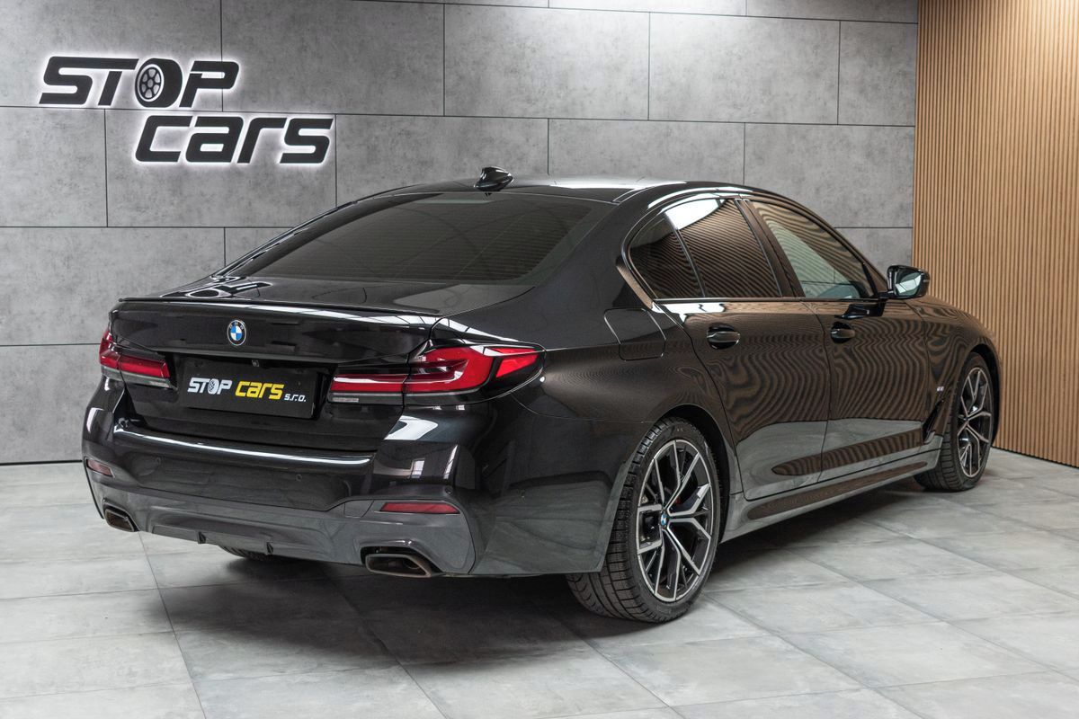 BMW Řada 5, 530d xD ///MSPORT*DPH*ČR 1.MAJ - fotka 6
