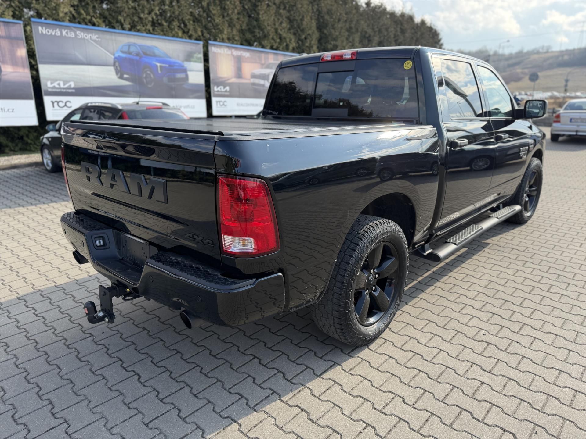 RAM 1500, 5,7 V8 HEMI LPG, DPH, 1MAJ, ČR - fotka 6
