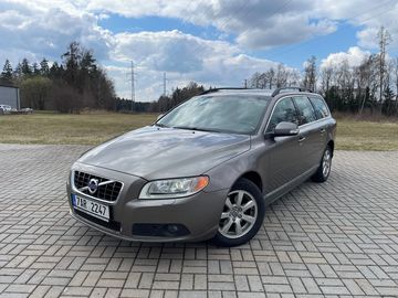 Volvo V70 2.4D 129kW MOMENTUM