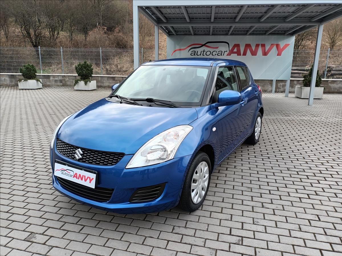 Suzuki Swift, 1,2 i,4x4,VÝHŘEV,SERVIS,KOLA,