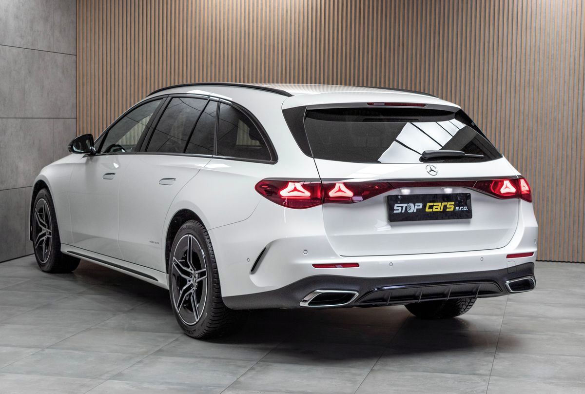 Mercedes-Benz Třídy E, E 220d AMG*TAŽNÉ*ZÁRUKA*ČR 1.M - fotka 4