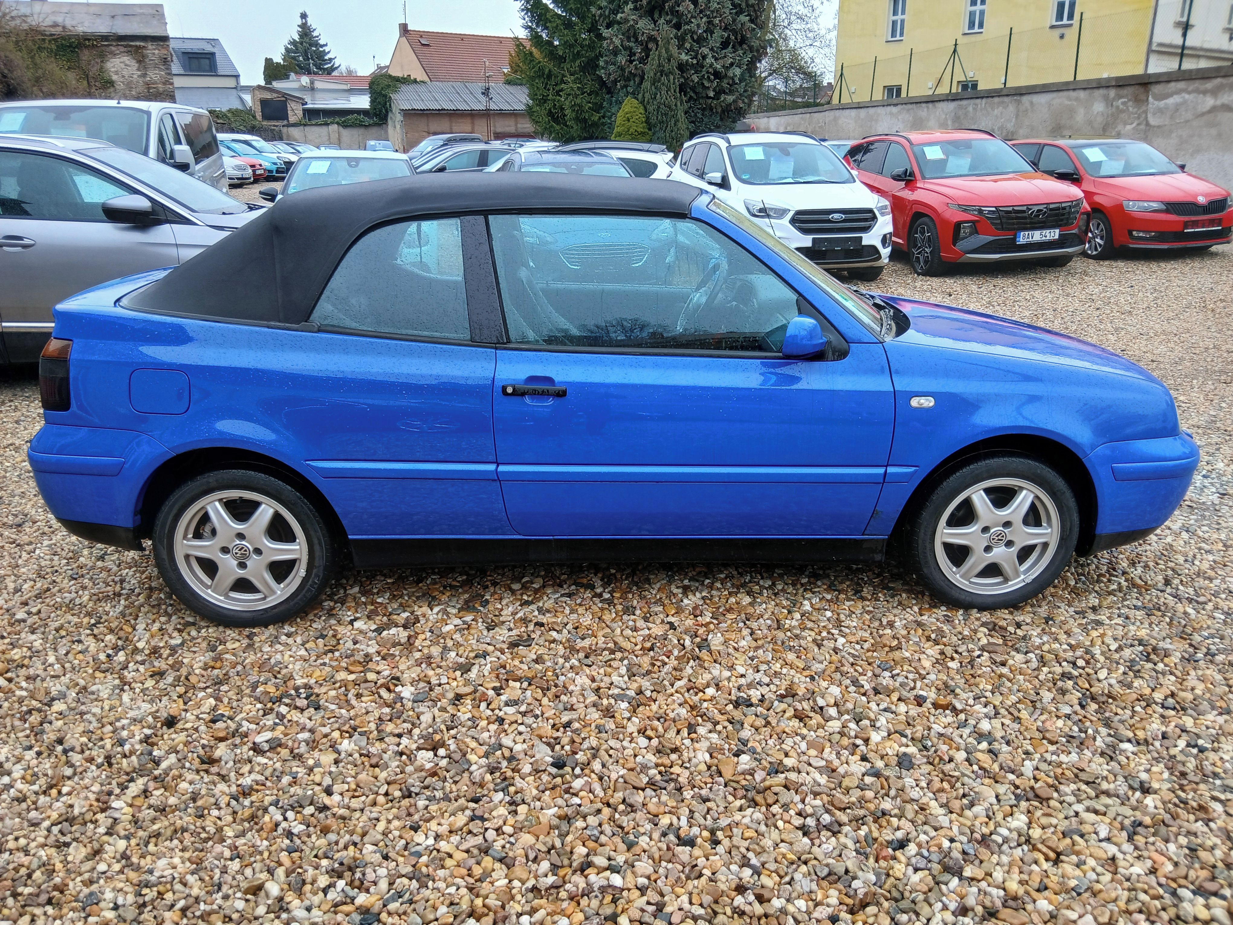 Volkswagen Golf, 2.0i 85KW IV Kabriolet - fotka 4