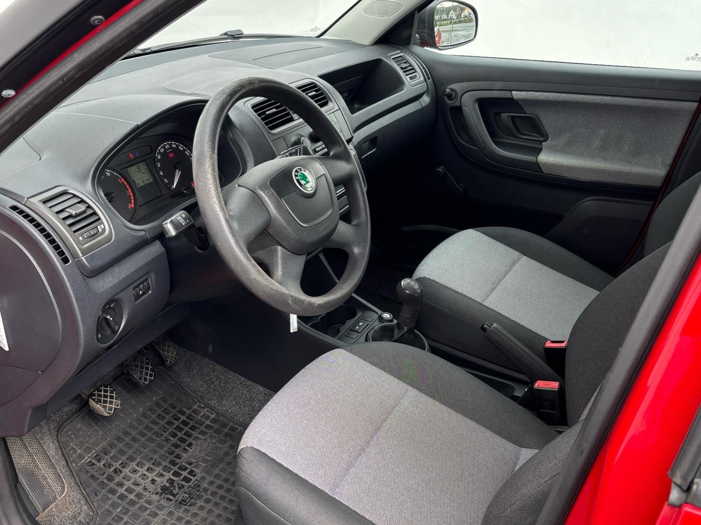 Škoda Fabia, 1.4 i 16v / 63 kW ACTIV - fotka 6