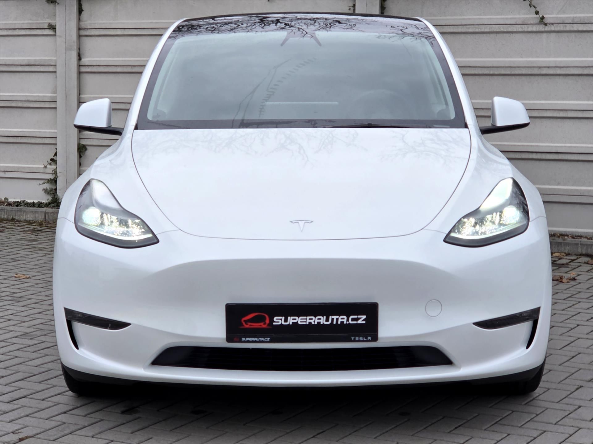Tesla Model Y, Performance 393kW Tov.Zár. 1.m - fotka 2