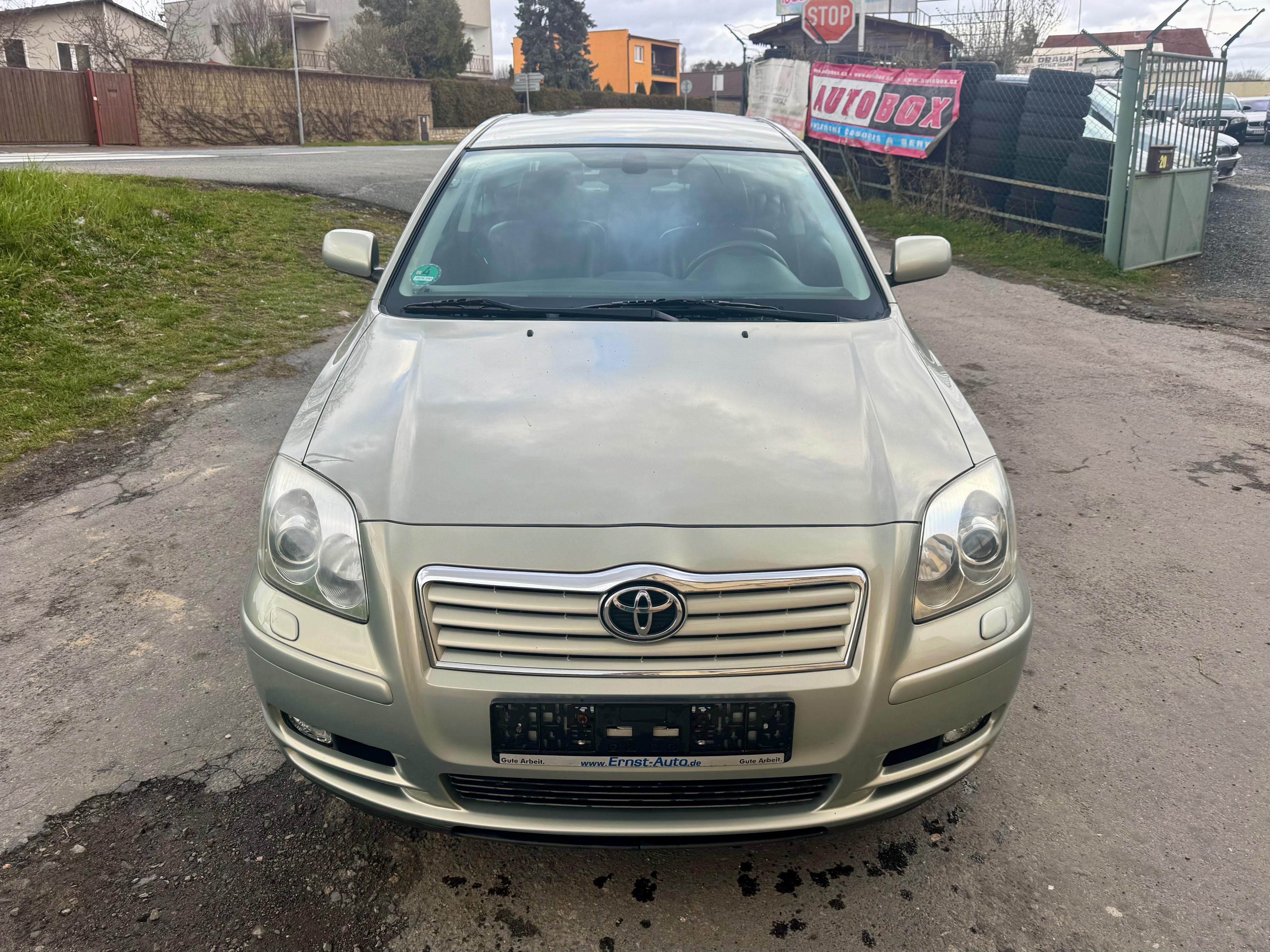 Toyota Avensis, 2.0 VVT-i 108kW. AC.Tažné - fotka 5