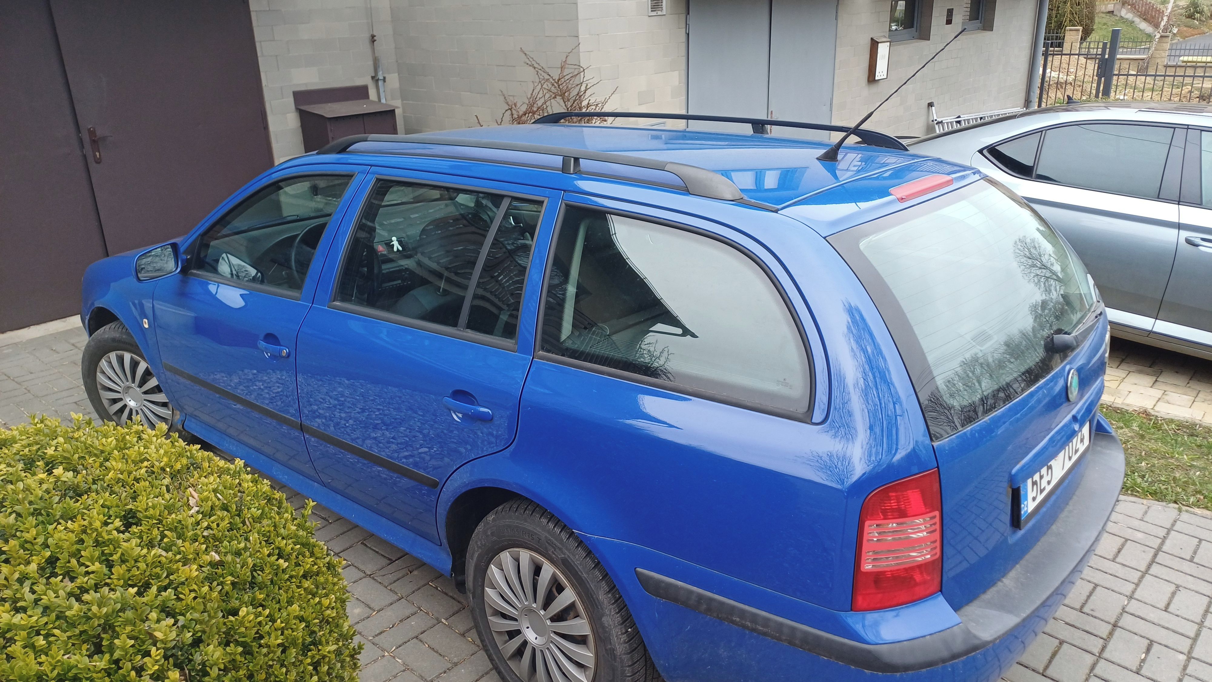 Škoda Octavia, 1.9 TDI, Kombi, 74 kW - fotka 4