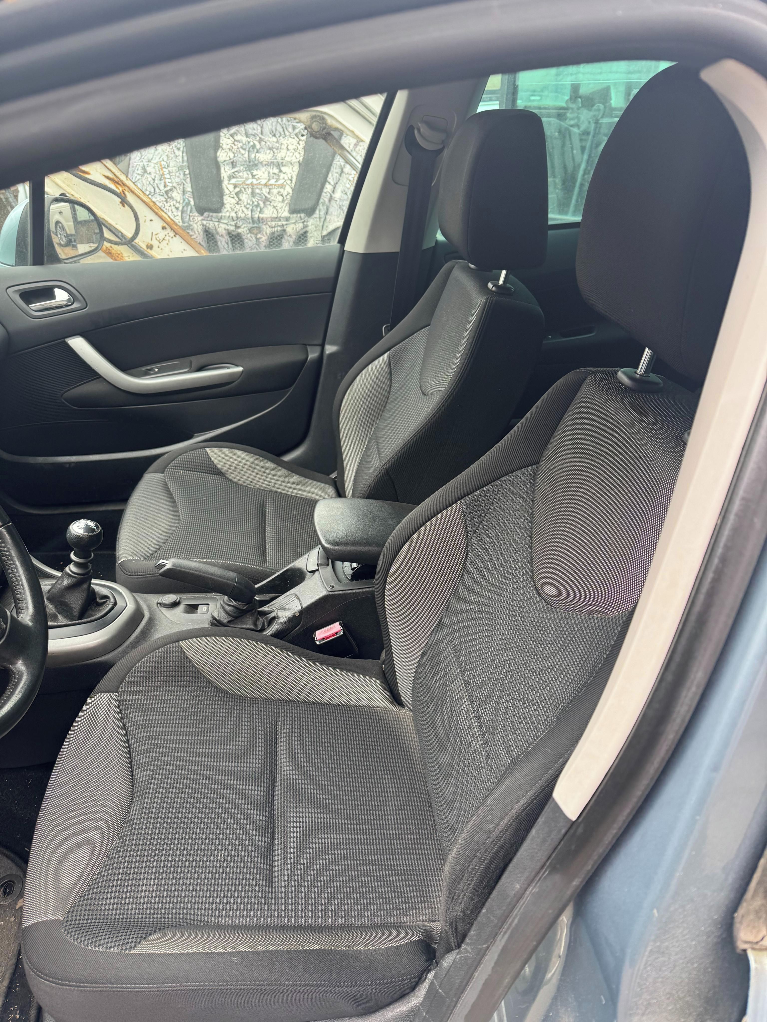Peugeot 308 - fotka 3
