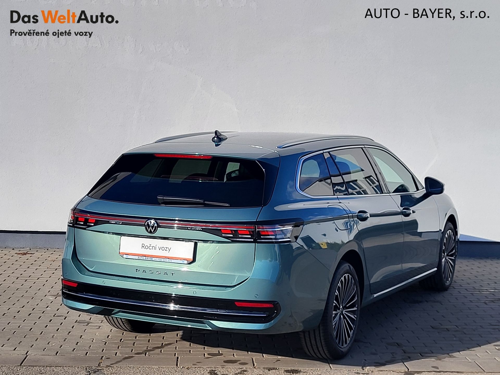Volkswagen Passat, Elegance 2,0 TDI 110 kW - fotka 2