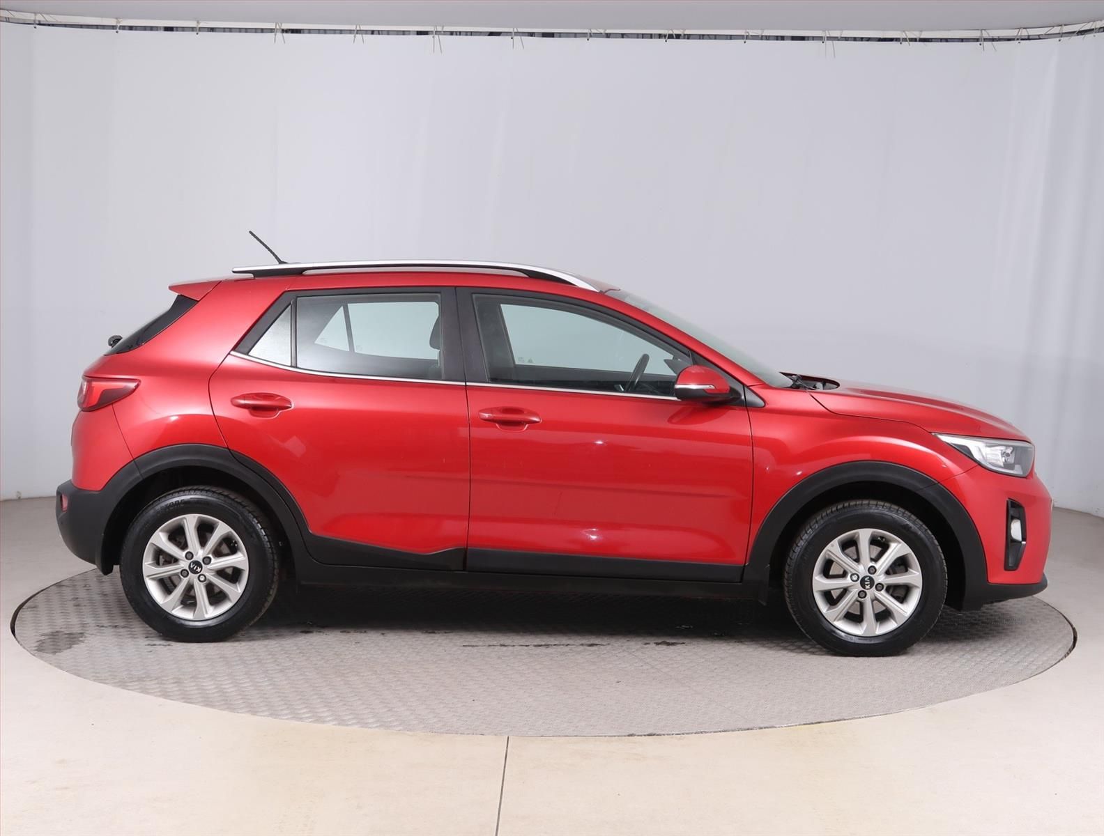 Kia Stonic, 1.25 CVVT, ČR,1.maj - fotka 6