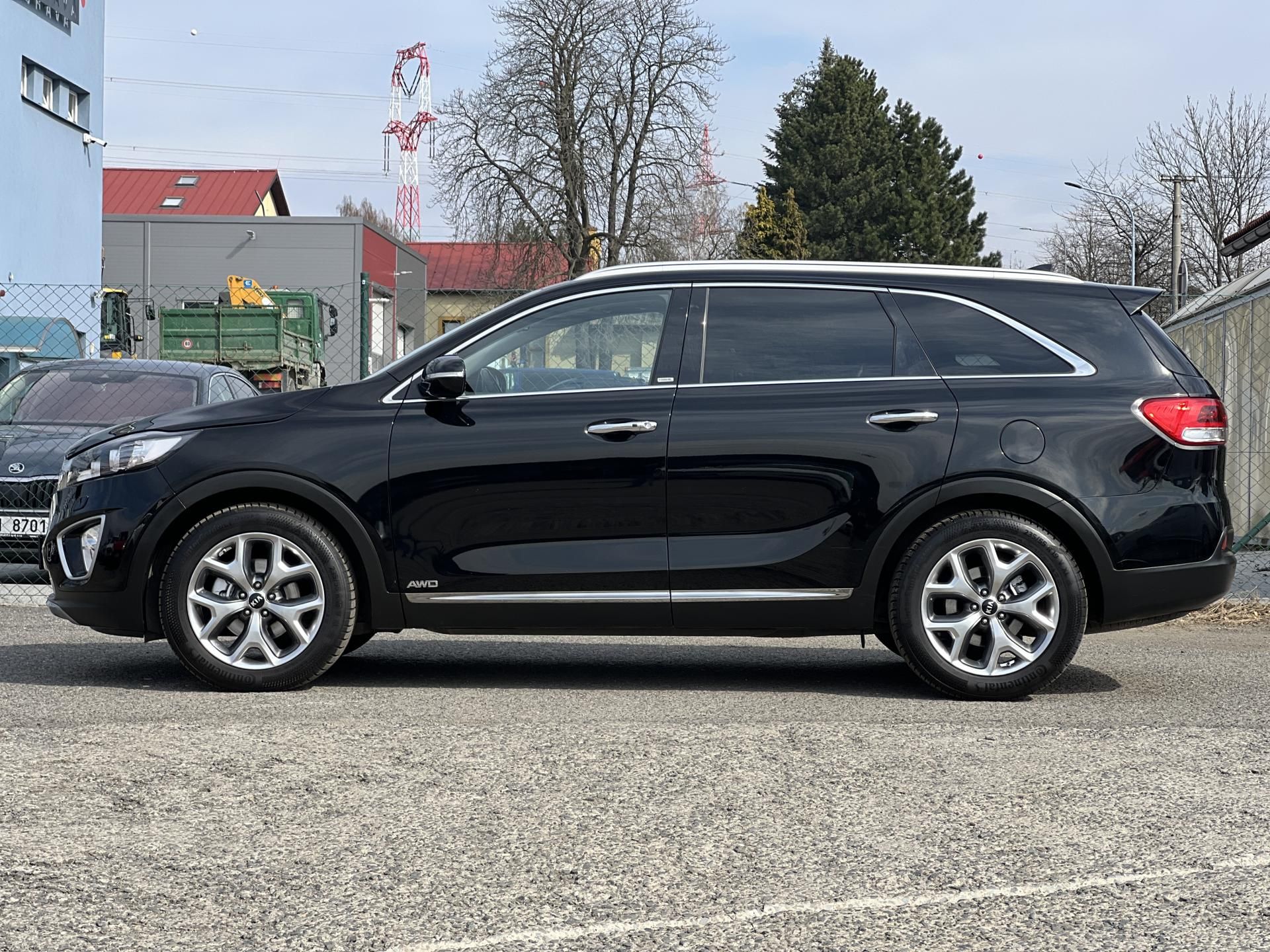 Kia Sorento, 2.2CRDi REBEL 4x4 KŮŽE 7MÍST - fotka 4