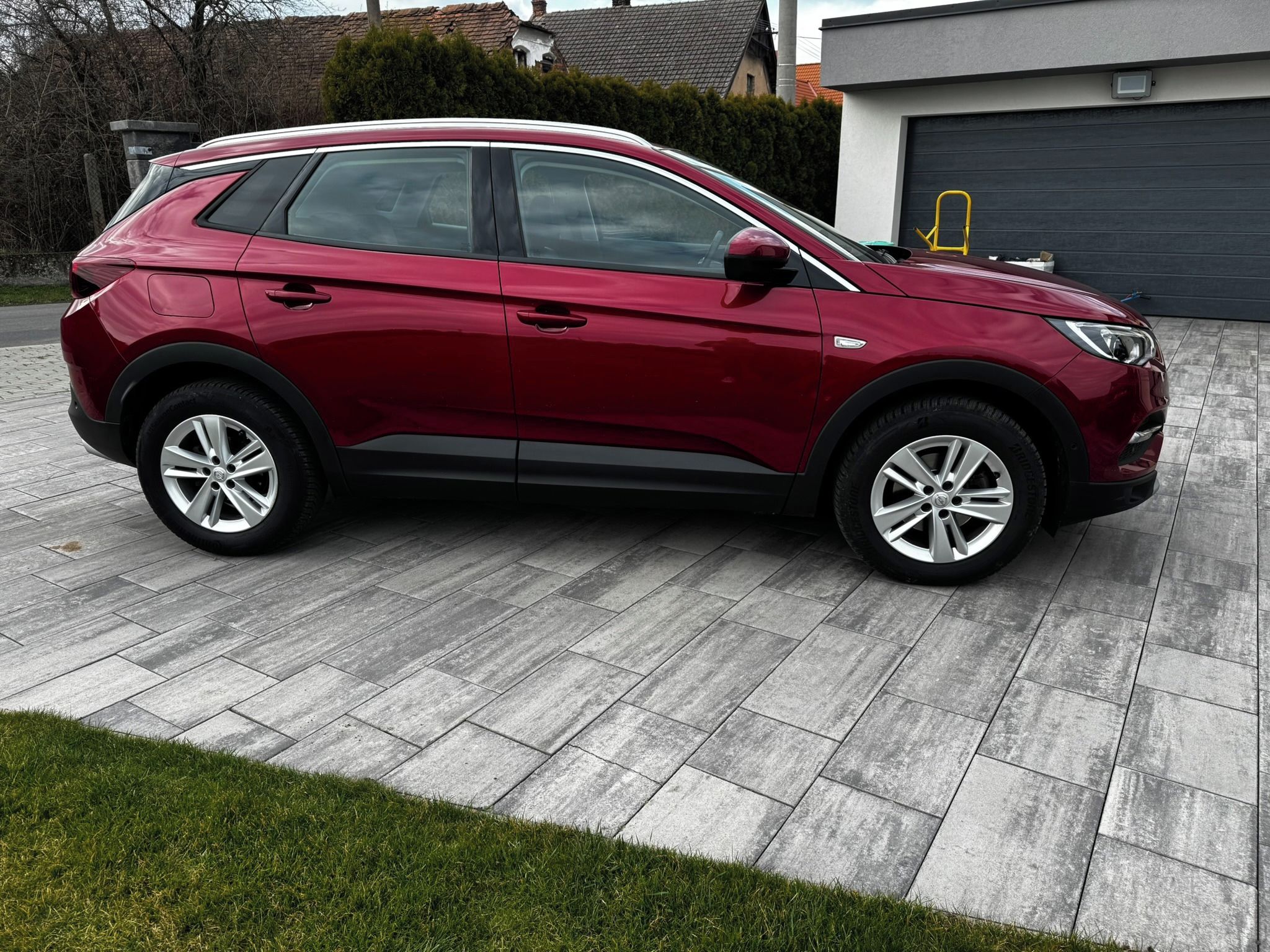 Opel Grandland X, Opel Grandland 1.2 96 kw - fotka 4