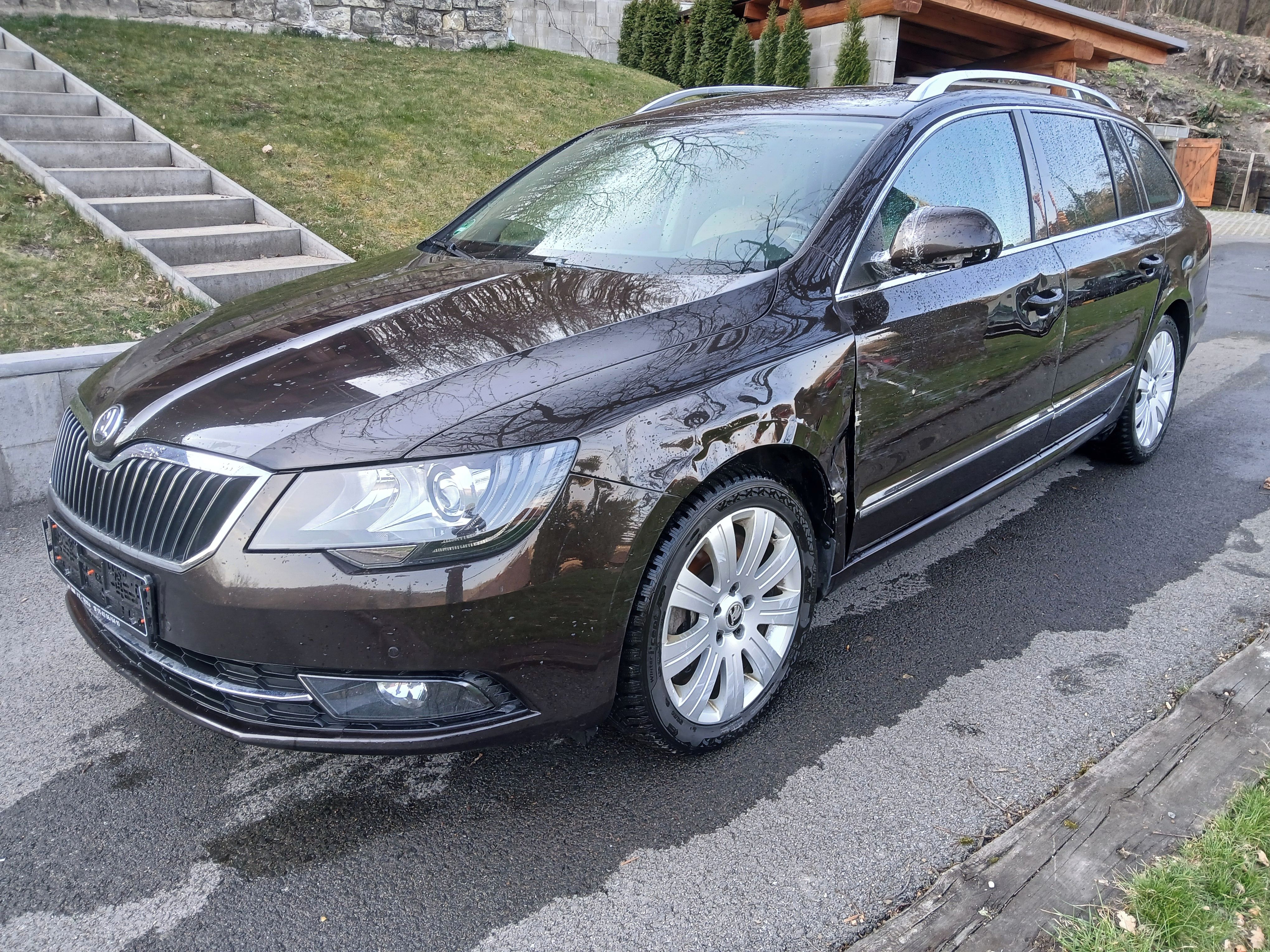 Škoda Superb, 3,6 FSI 191 KW -4X4 - fotka 6