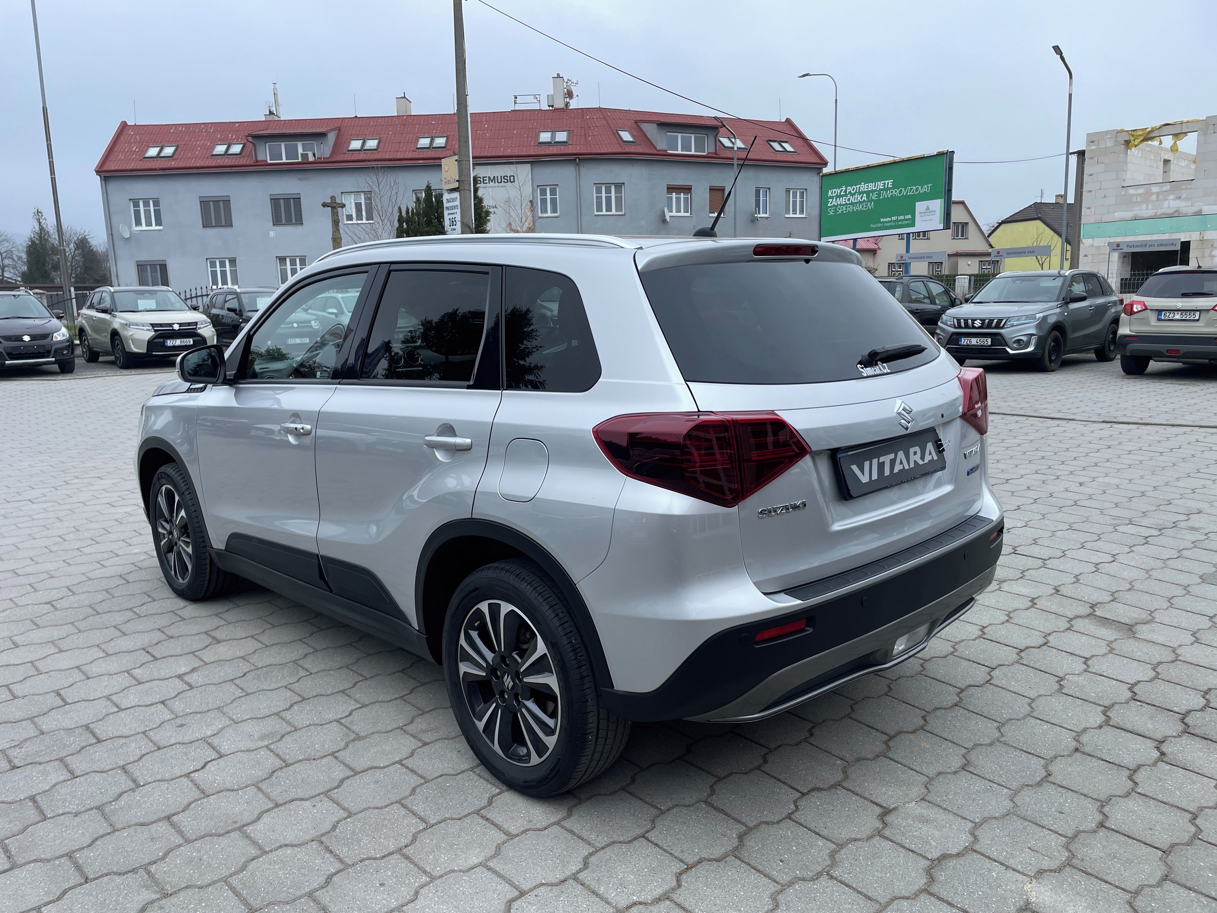 Suzuki Vitara, 1,5 Elegance Pano. 4x4 Hybrid - fotka 5