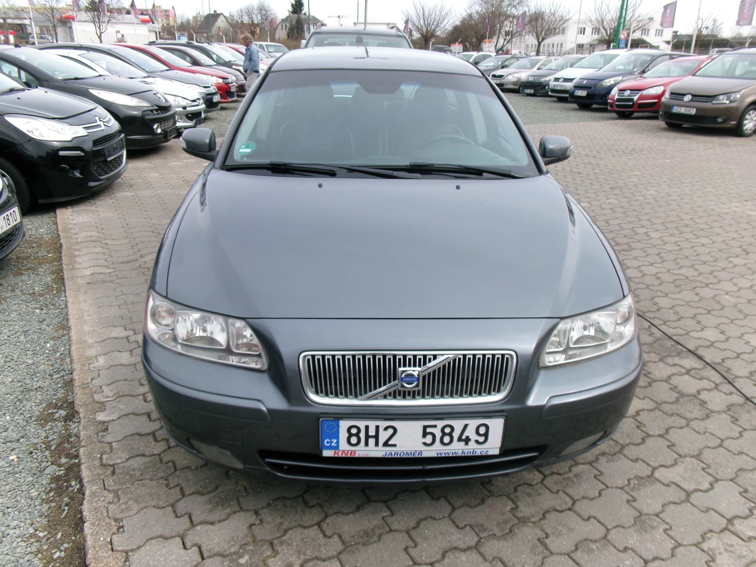 Volvo V70, 2.4D 136kw,aut klima. - fotka 2