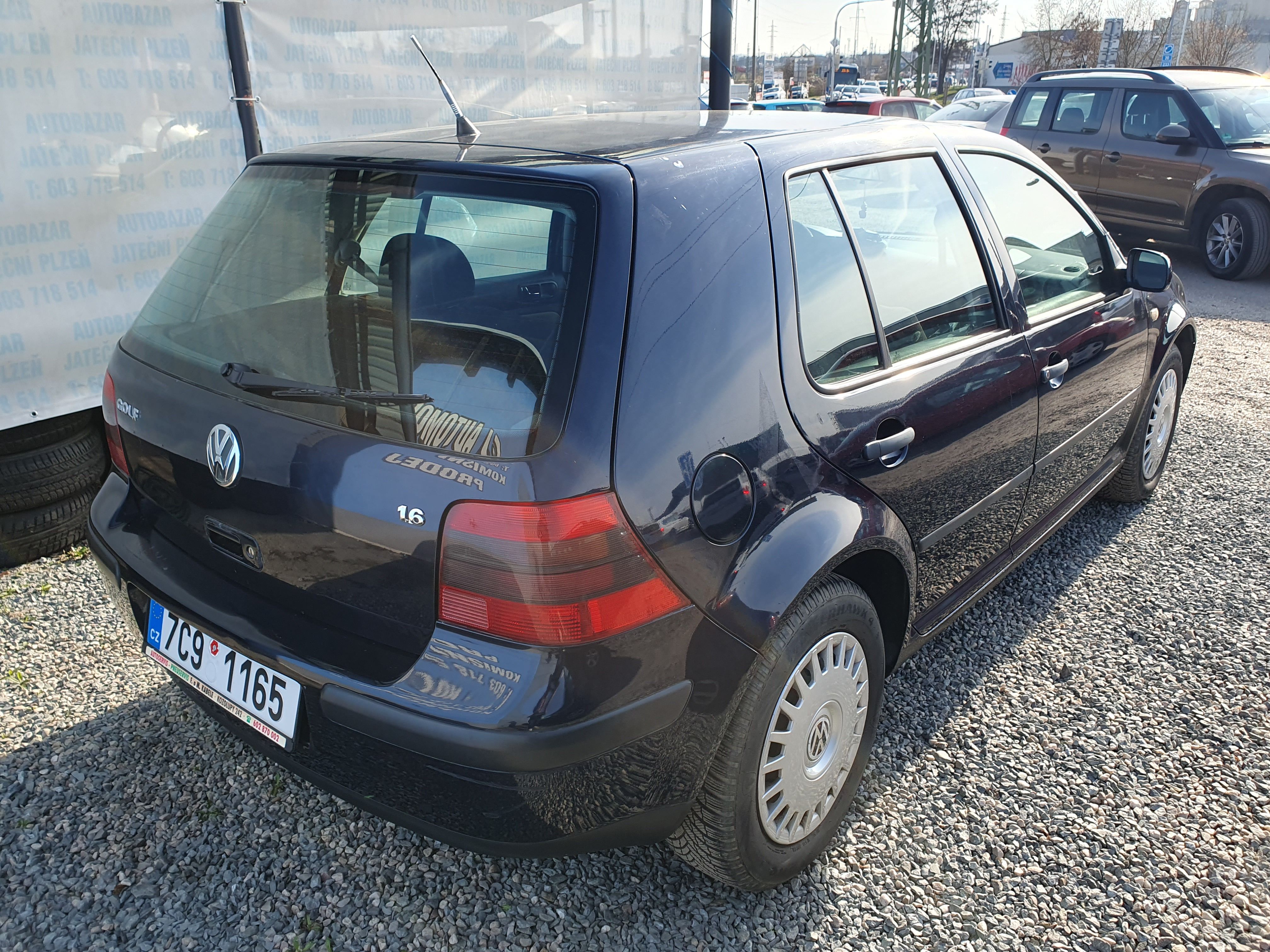 Volkswagen Golf, 1.6 74 KW - fotka 3