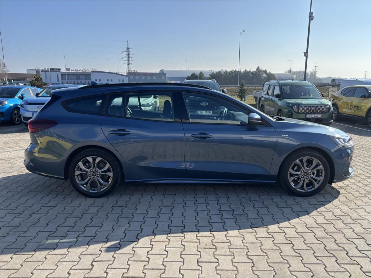 Ford Focus, 1,0 EcoBoost  92kW ST-Line - fotka 6