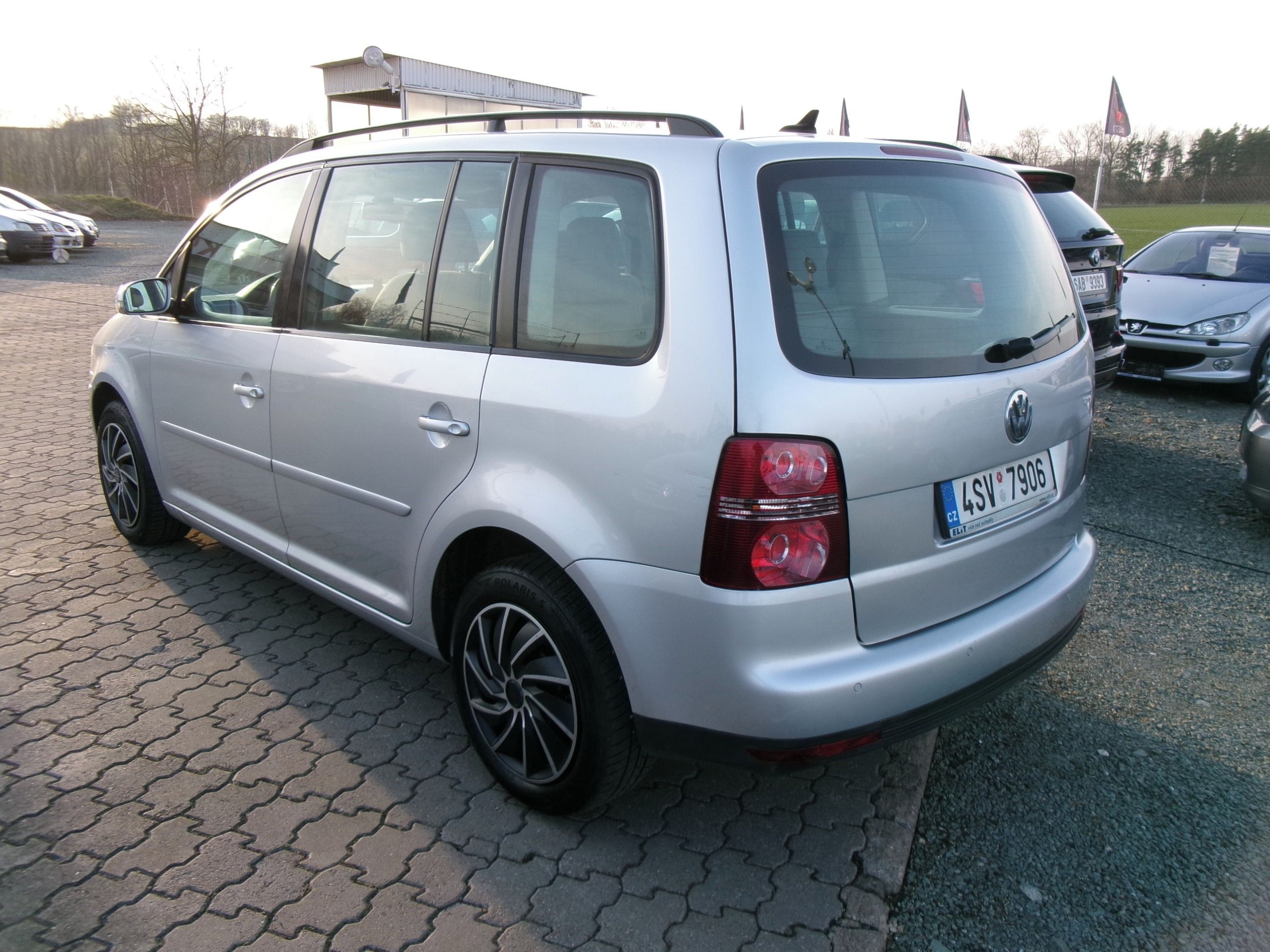 Volkswagen Touran, 2.0TDi 103kw,serviska - fotka 5