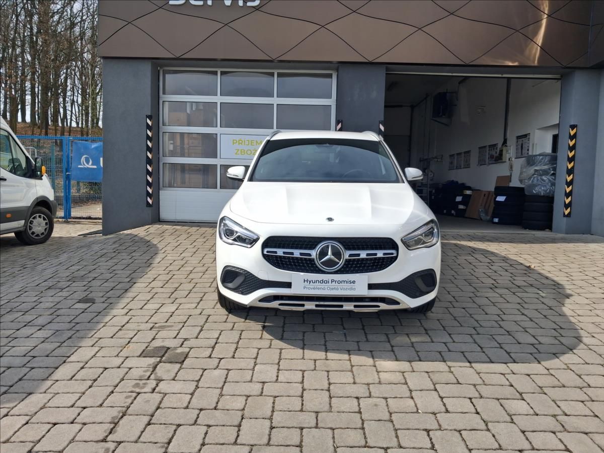 Mercedes-Benz GLA, 1,3 GLA 180 LIMITED EDITION - fotka 4