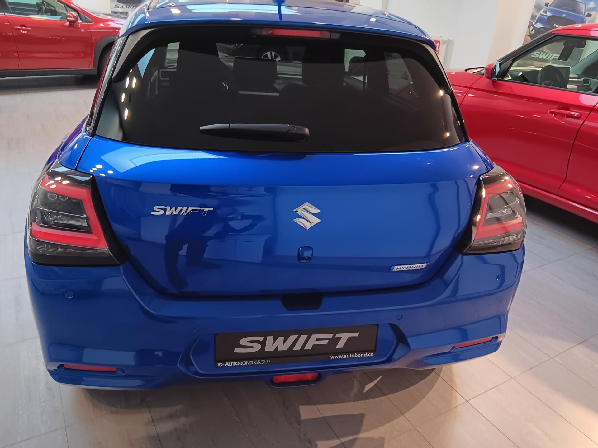 Suzuki Swift, ELEGANCE 1.2 HYBRID M/T 4x4 - fotka 4