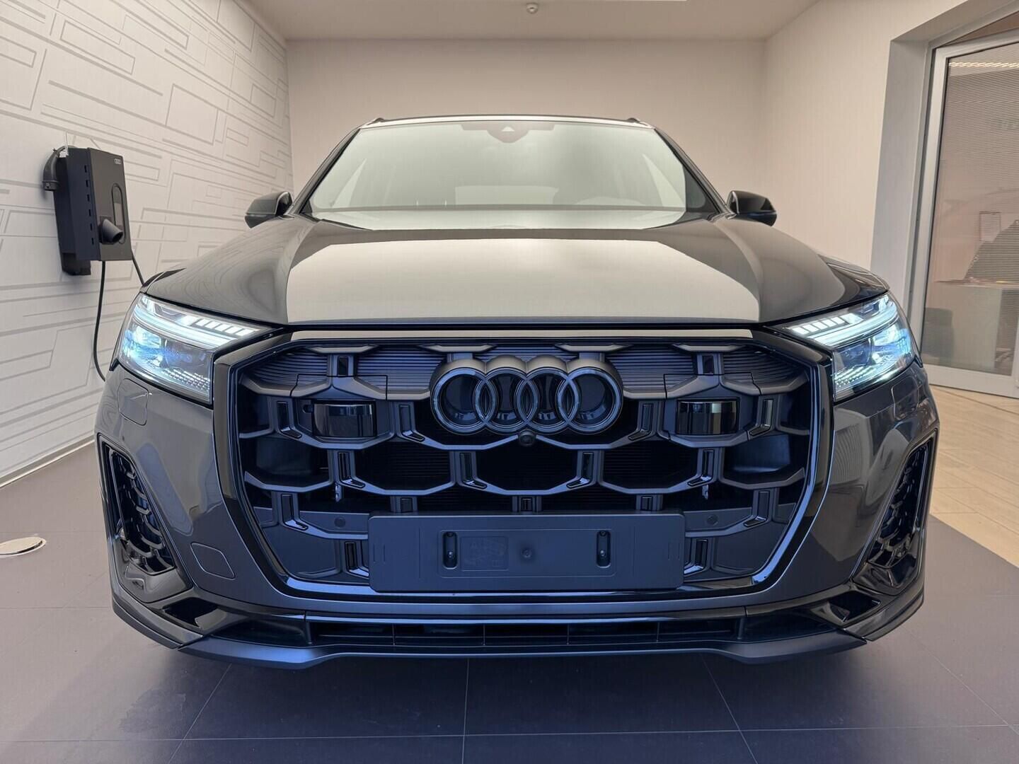 Audi SQ7, SUV V8 TFSI quattro 373 kW - fotka 2