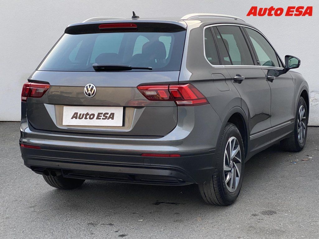 Volkswagen Tiguan, 1.4 TSi,Sound,navi,+kola - fotka 4