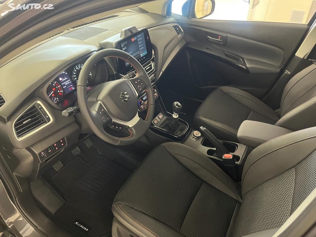 Suzuki S-Cross ELEGANCE 1,4 HYBRID M/T 4x4 BE | Sauto.cz