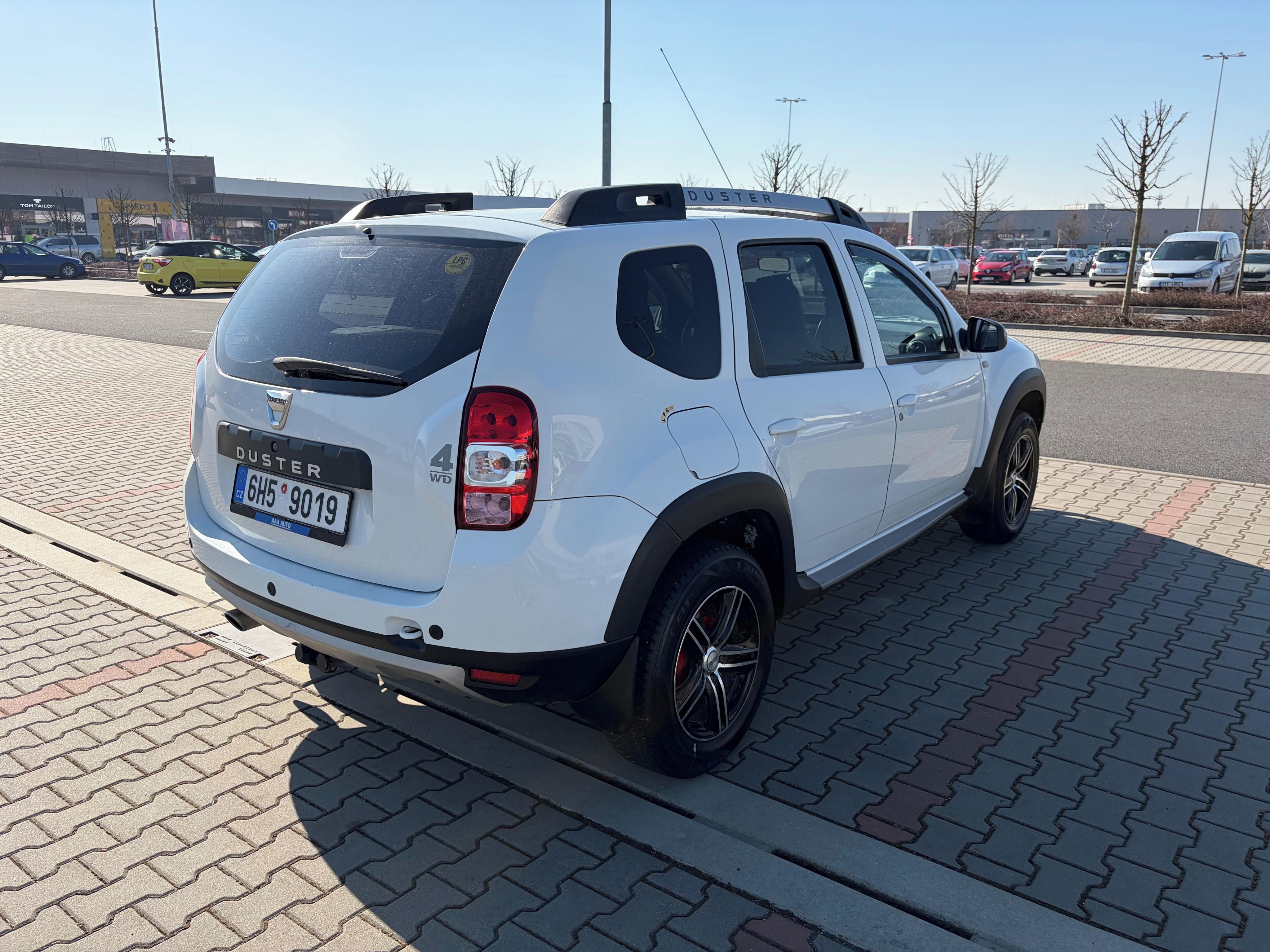 Dacia Duster, 1.6 SCe LPG 4x4 ČR naj. 77t. - fotka 3