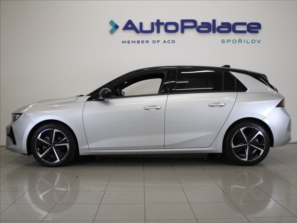 Opel Astra, 1,2 Turbo 130k. 8AT GS 19tkm. - fotka 5