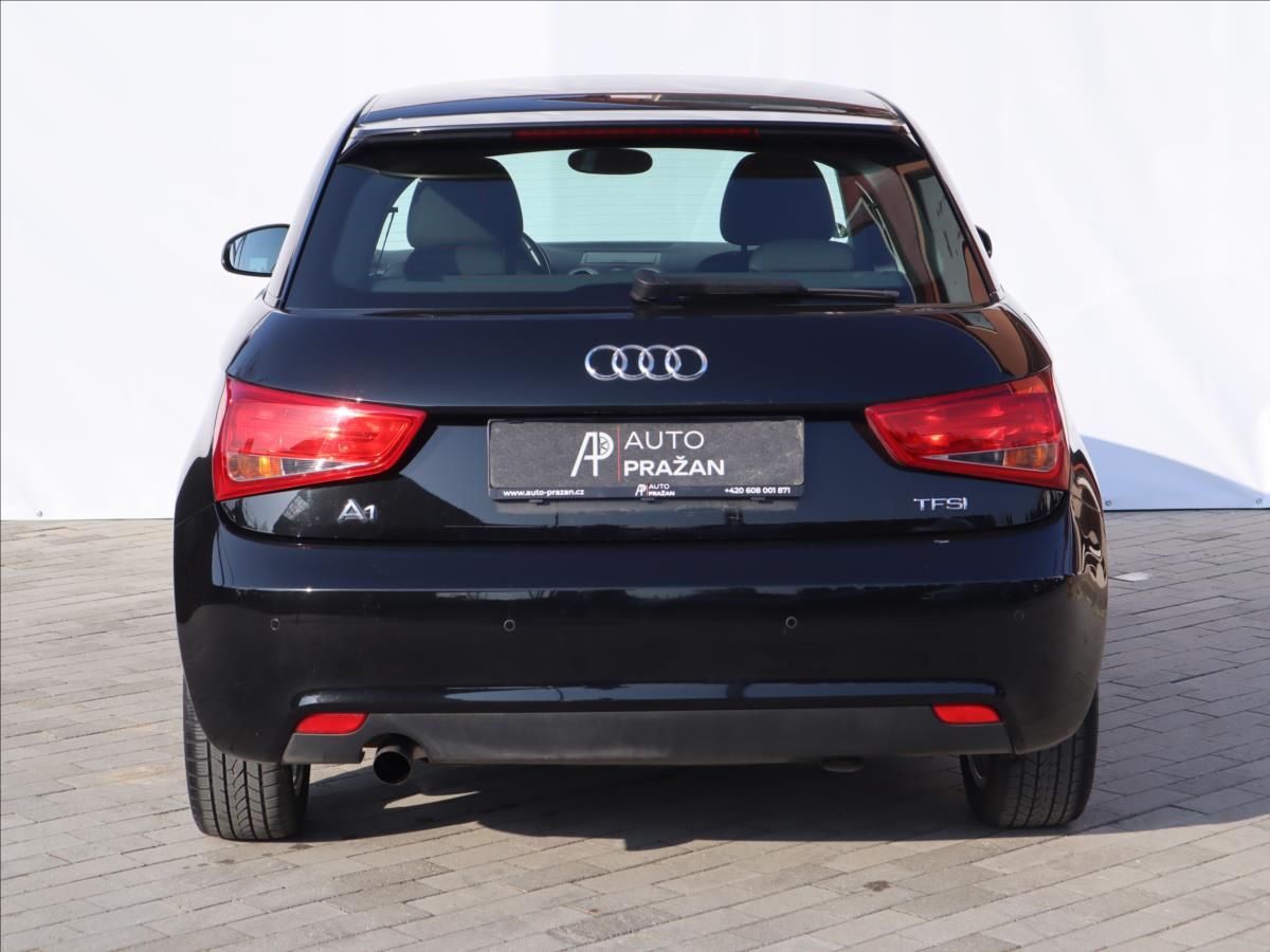 Audi A1, 1,2 TSi MMI Výhřivané sedadla - fotka 5