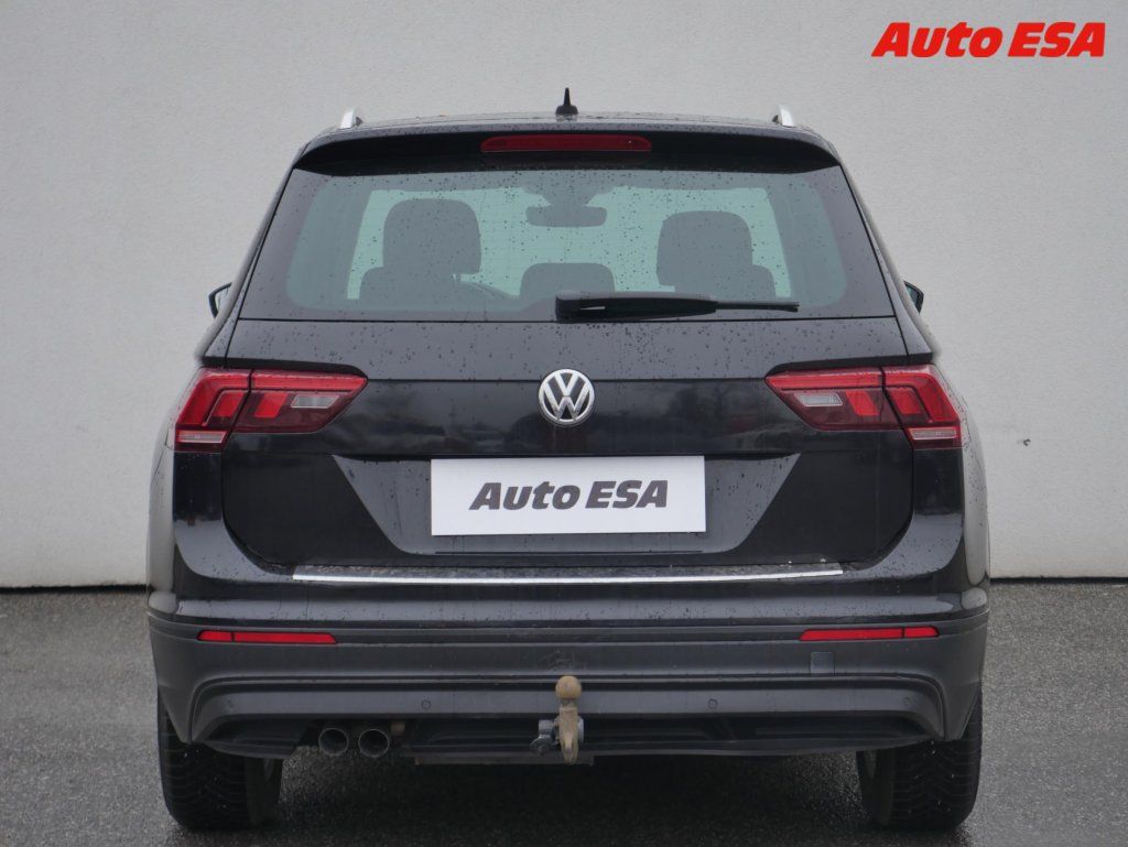 Volkswagen Tiguan, 2.0 TDi 4x4,2.maj,ČR,DSG - fotka 5