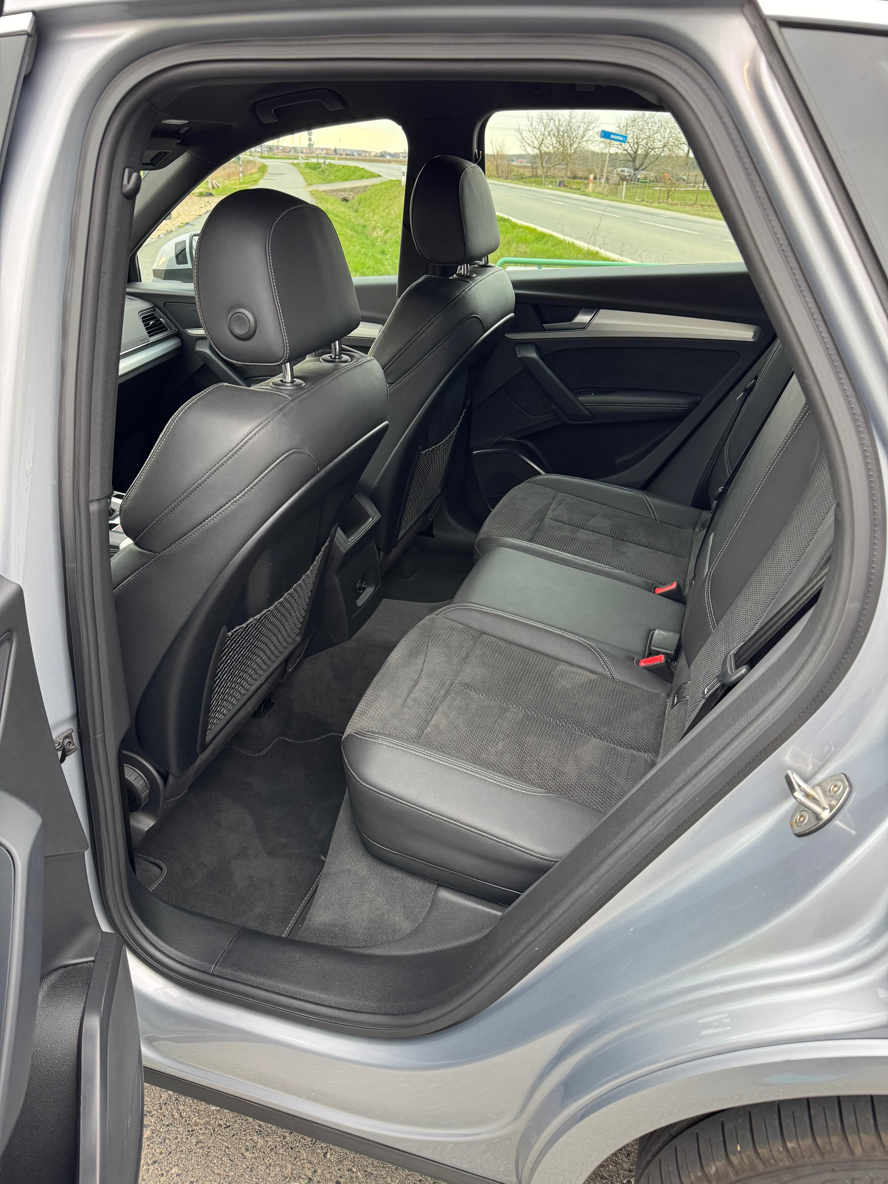 Audi Q5, S-line 150kw hybrid 4x4 metrix - fotka 3