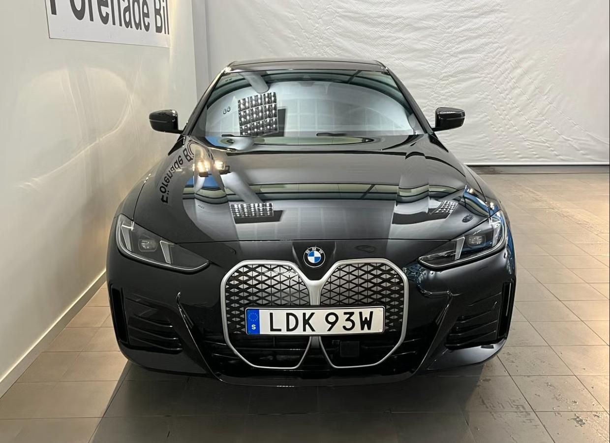 BMW i4, eDrive40 GC Tažné Ambient Kam. - fotka 2