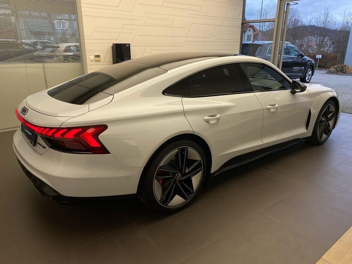 Audi e-tron GT, 440 kW - fotka 4