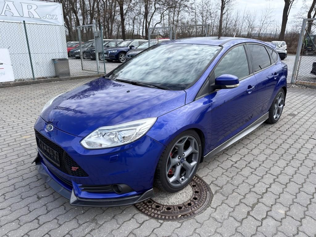 Ford Focus, ST 2.0 EB 184 kW xenon, servis
