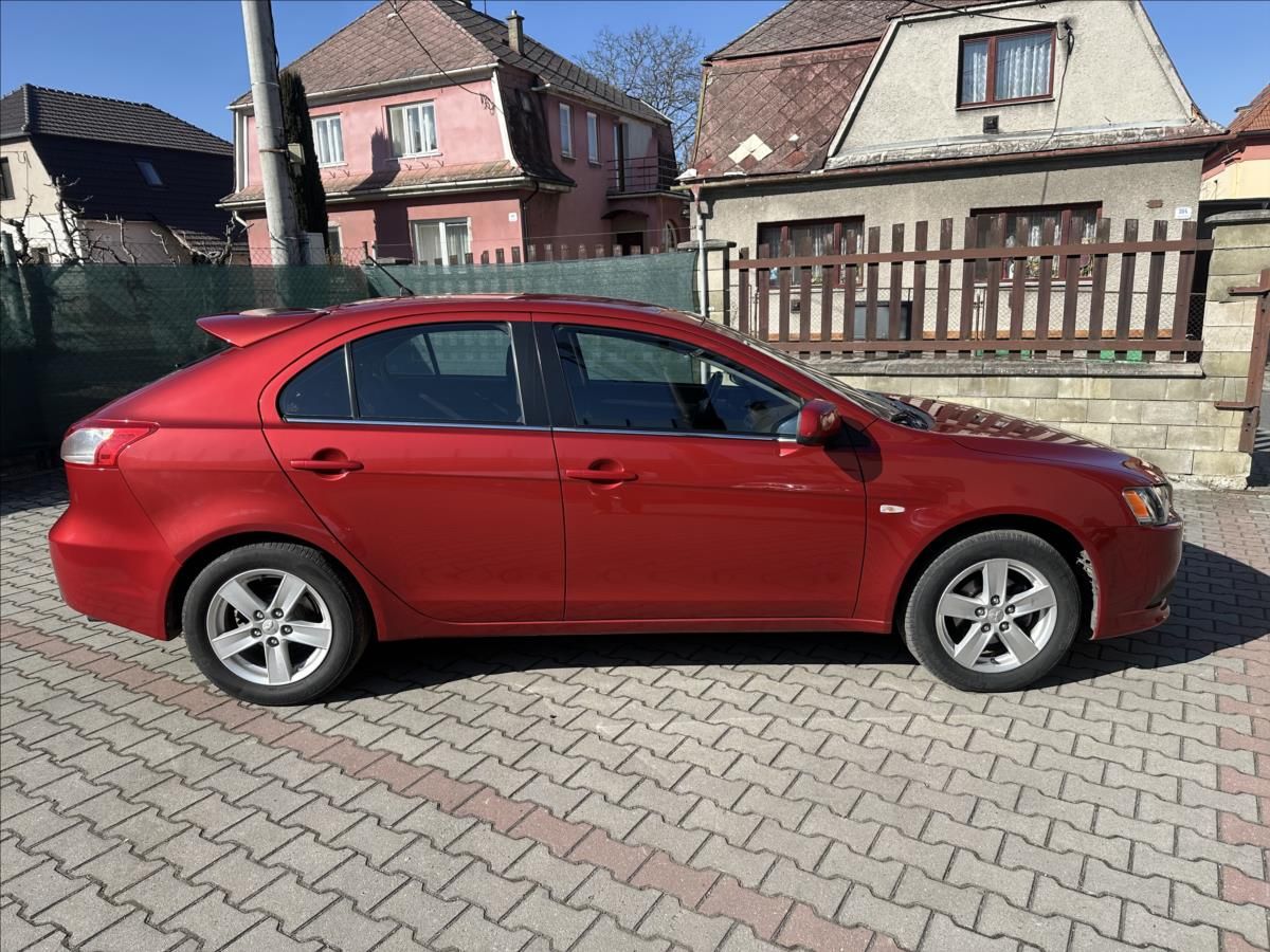Mitsubishi Lancer, 1,8 - fotka 2