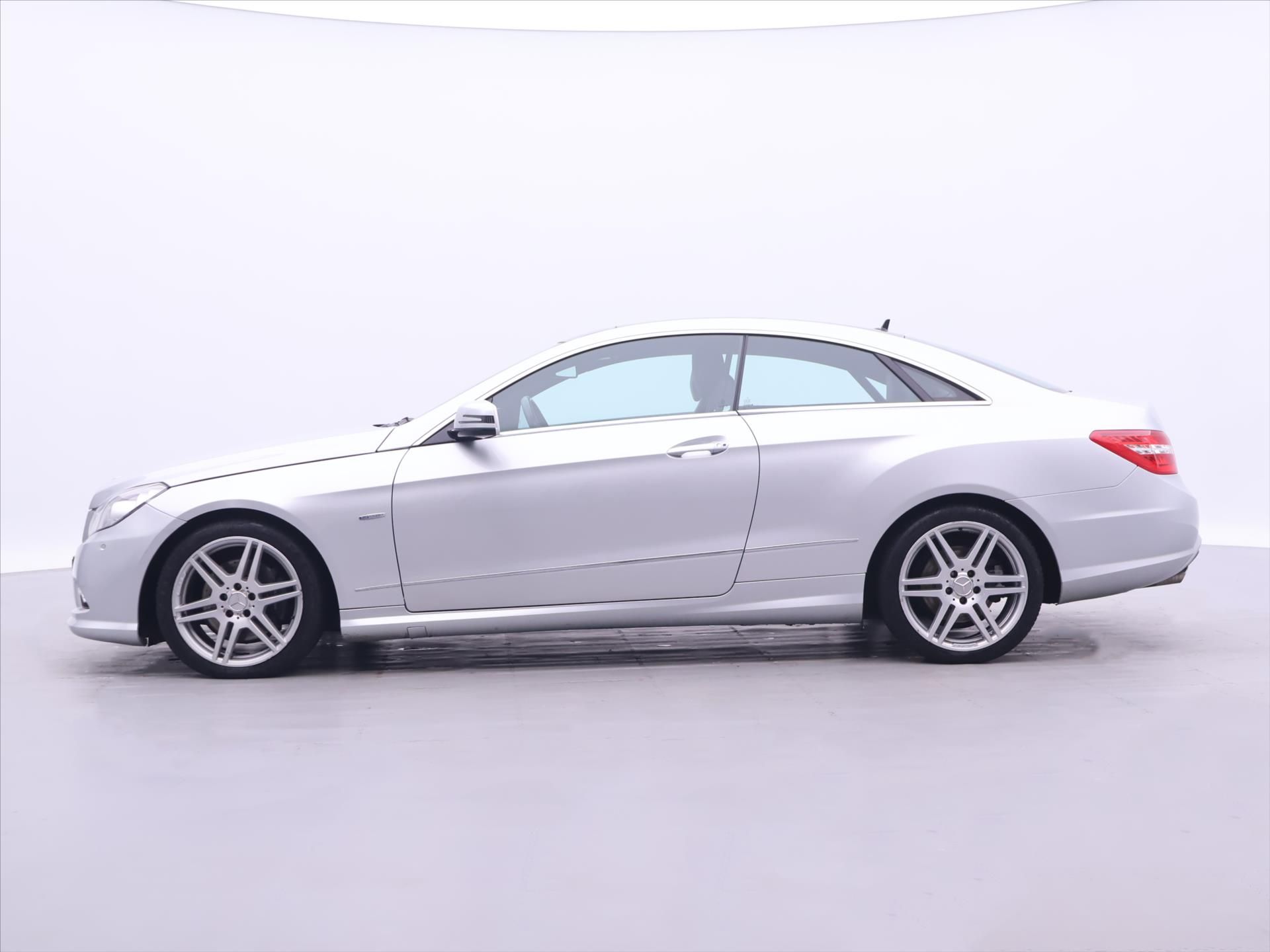 Mercedes-Benz Třídy E, 3,0 350CDI 170kW Aut. Elegance - fotka 4