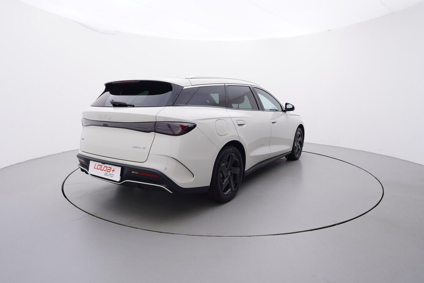 BYD Seal 6, Touring Comfort Lite  15 kW - fotka 5