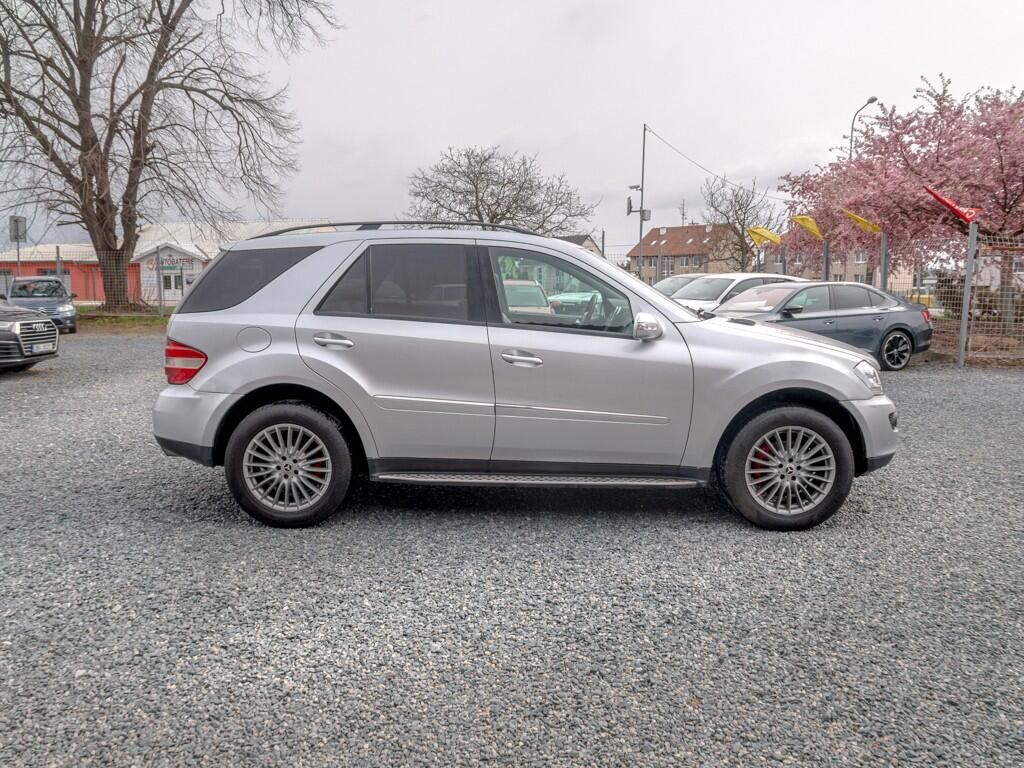 Mercedes-Benz Třídy M, 350D 165KW 4Matic – KŮŽE - fotka 4