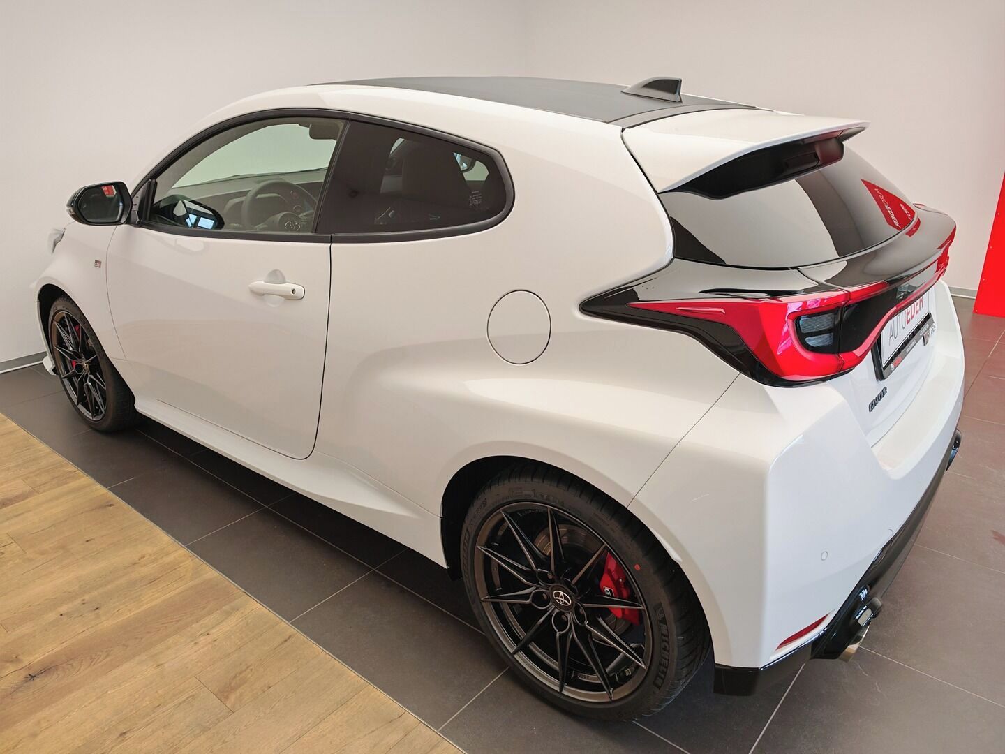 Toyota GR Yaris, GR 1,6L Turbo MC24 Dynamic + - fotka 6