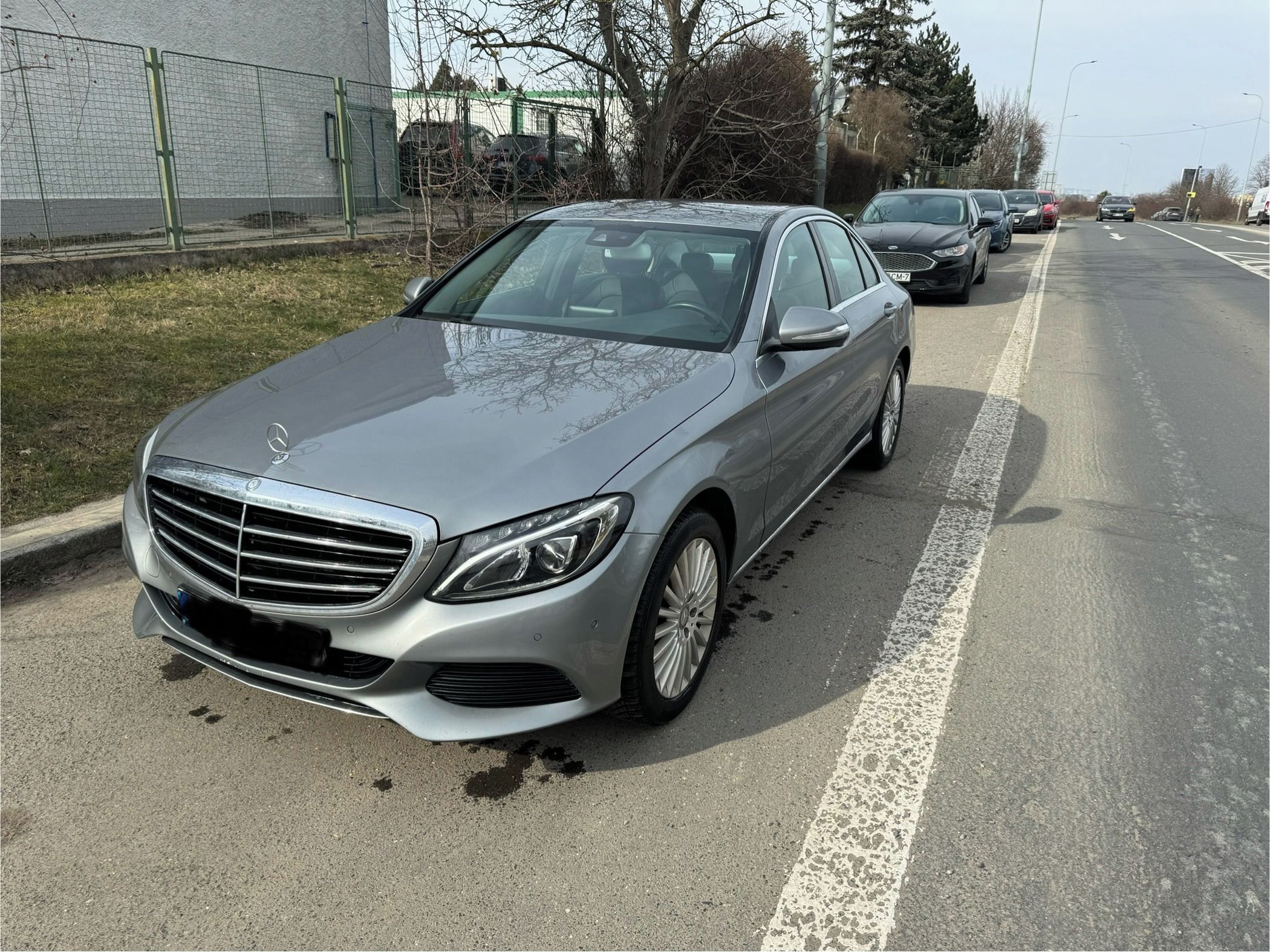 Mercedes-Benz Třídy C, nehavarováno - fotka 5